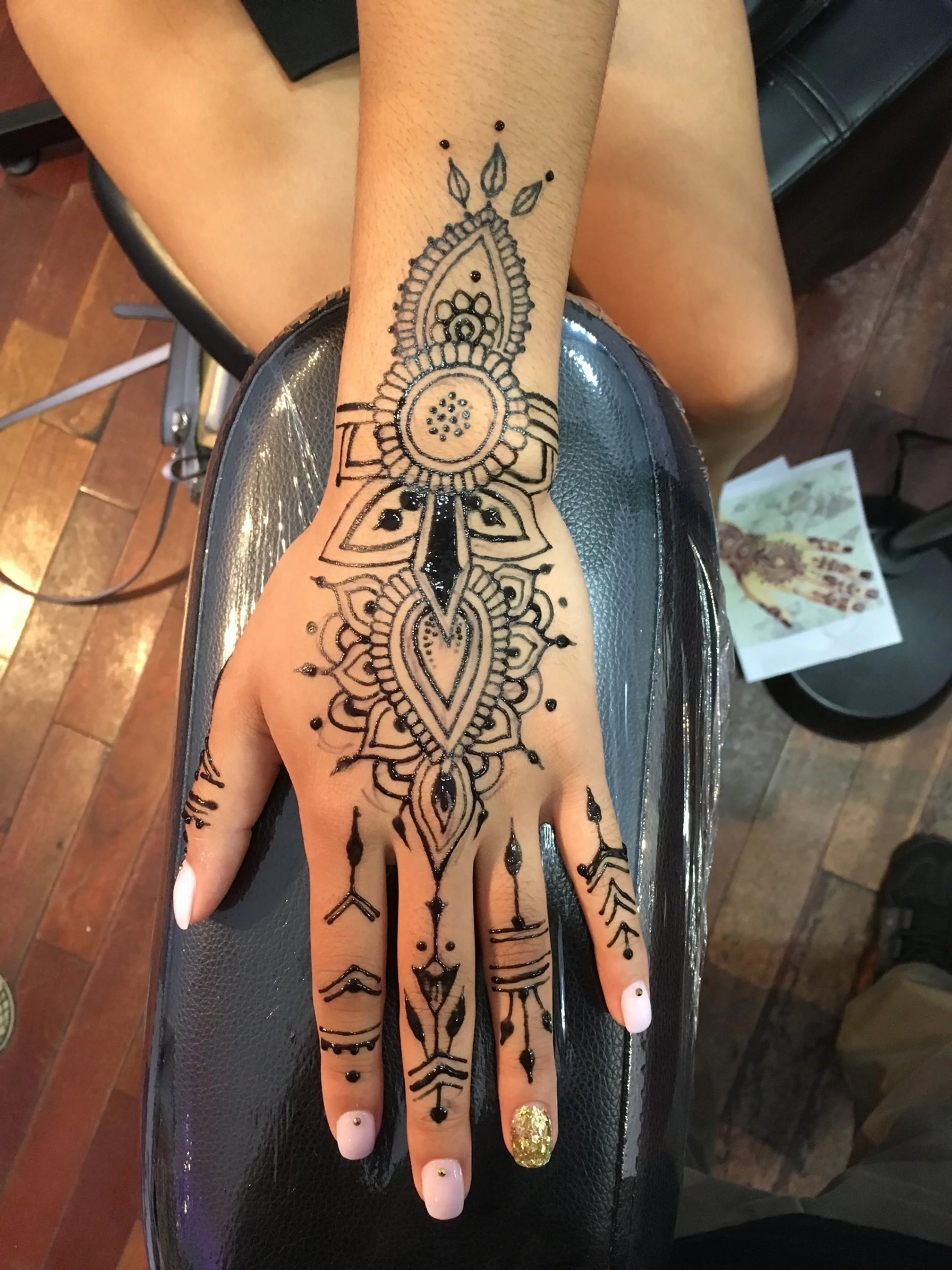 HENNA15.JPG