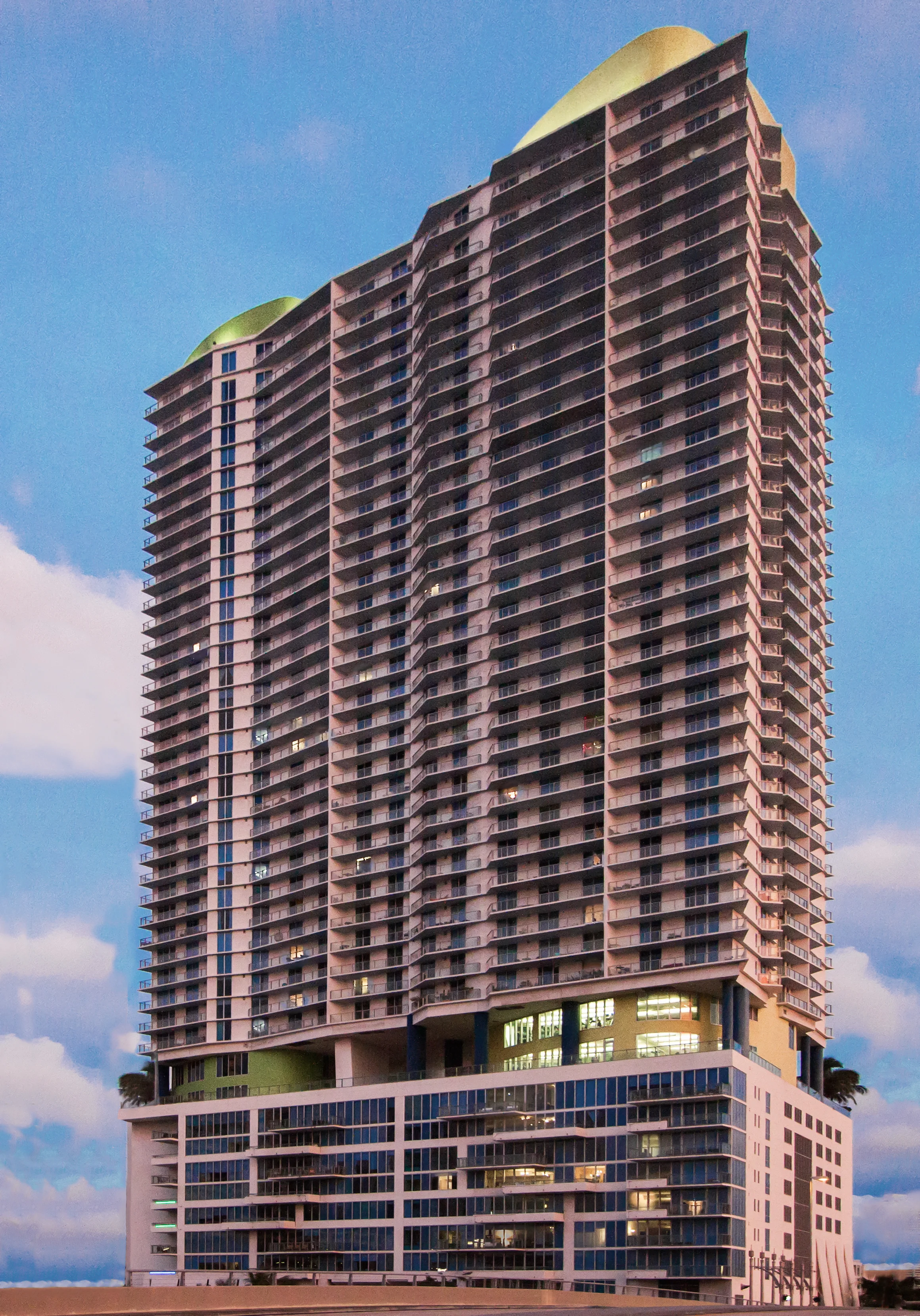  Miami Latitude 