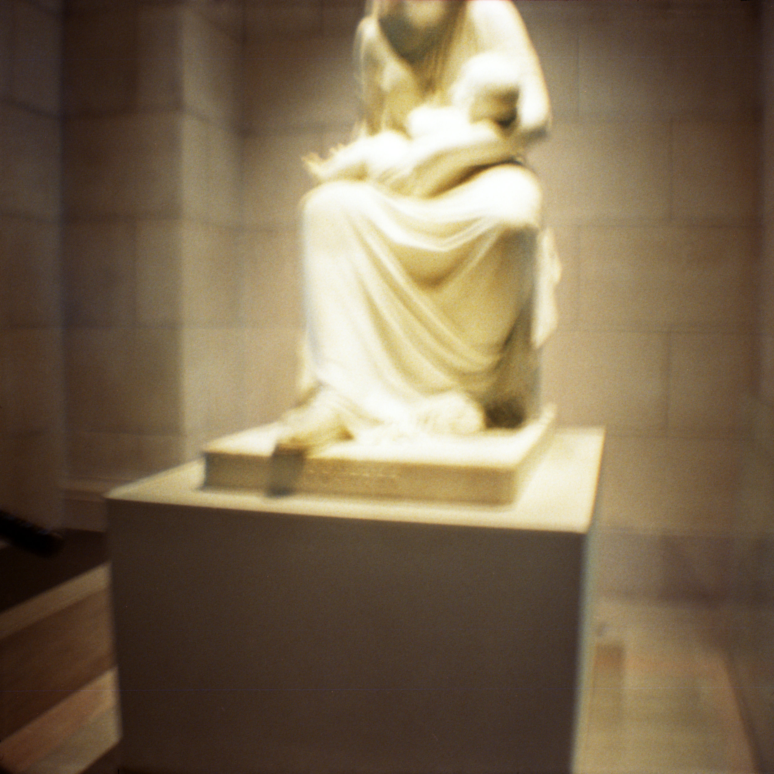  statue  