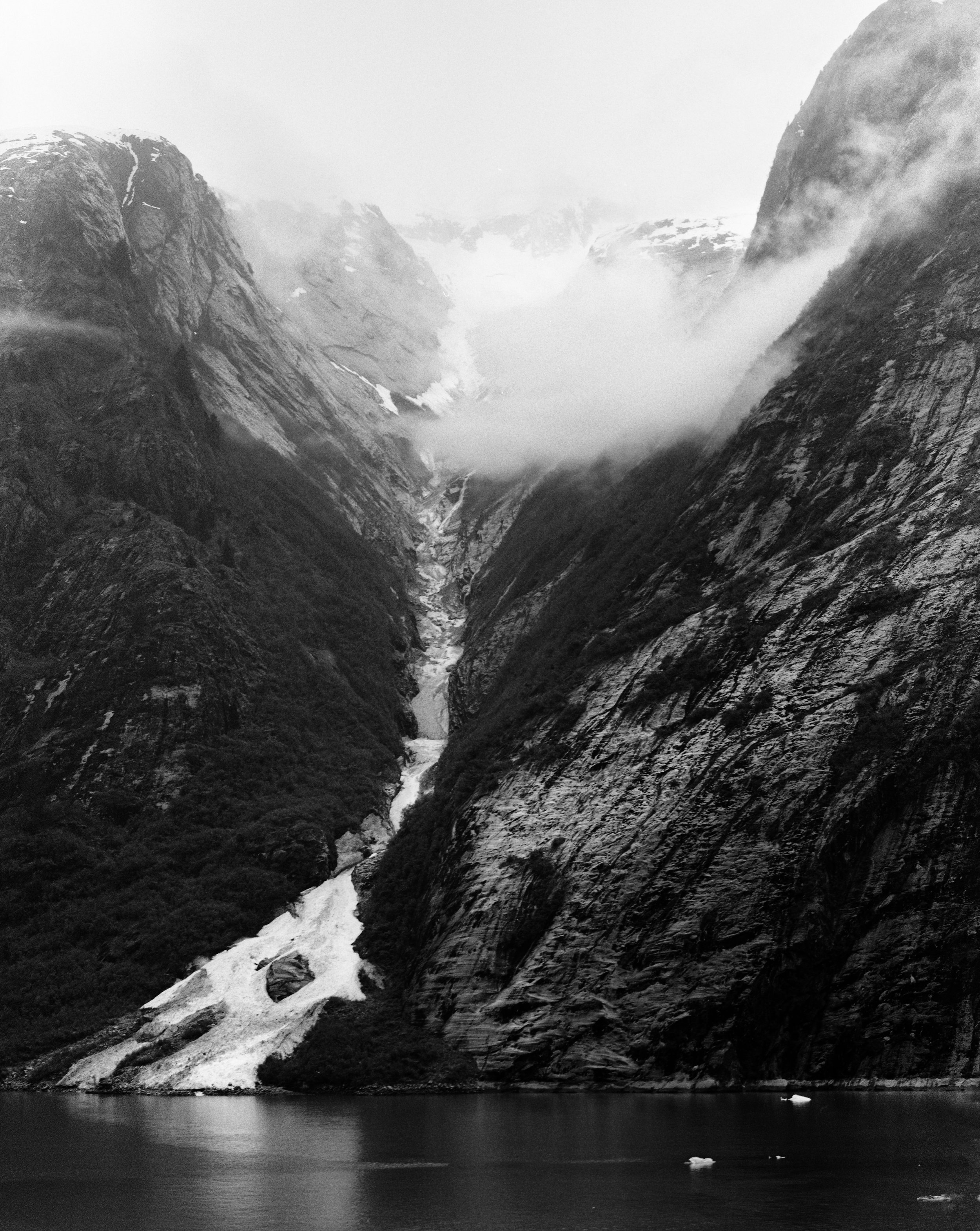 Alaska:Apartment002 copy.jpg