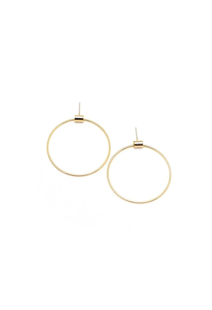 Lr2HKd45Qmyf3KOP8sfL_Swing_Hoops_-_Large_Gold_-_Web_1024x1024.jpg