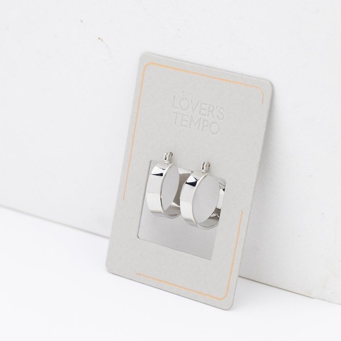 2M8Mown6QPi2eBjhSqDD_Chloe_20mm_Hoop_Earrings_-_Silver_CRD_IND_WEB_c0fbe9ac-0ecb-4504-8206-27c15c8af51b_1024x1024.jpg