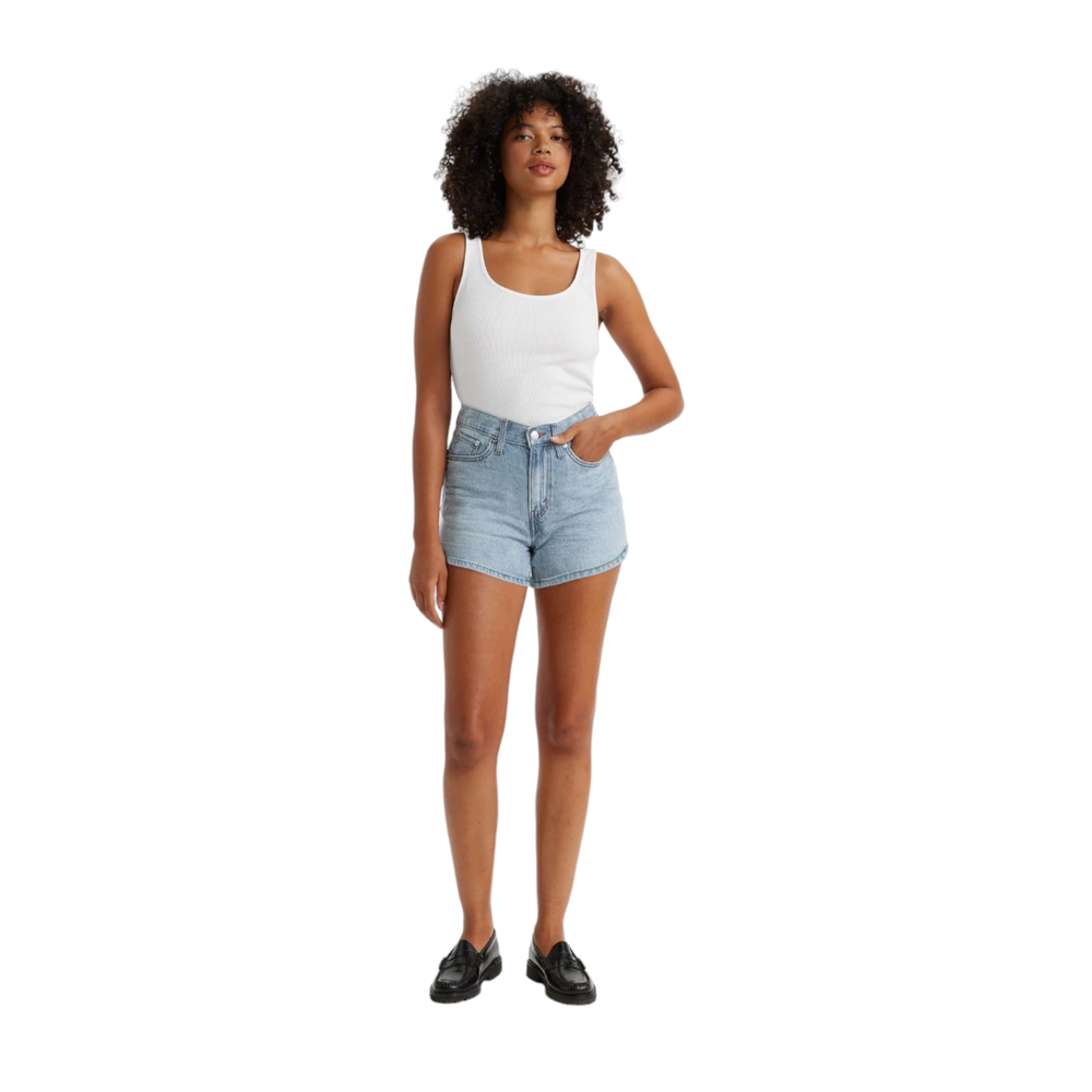 Levi's '80s Mom Shorts in 'Make A Difference' — The Beau Bauble