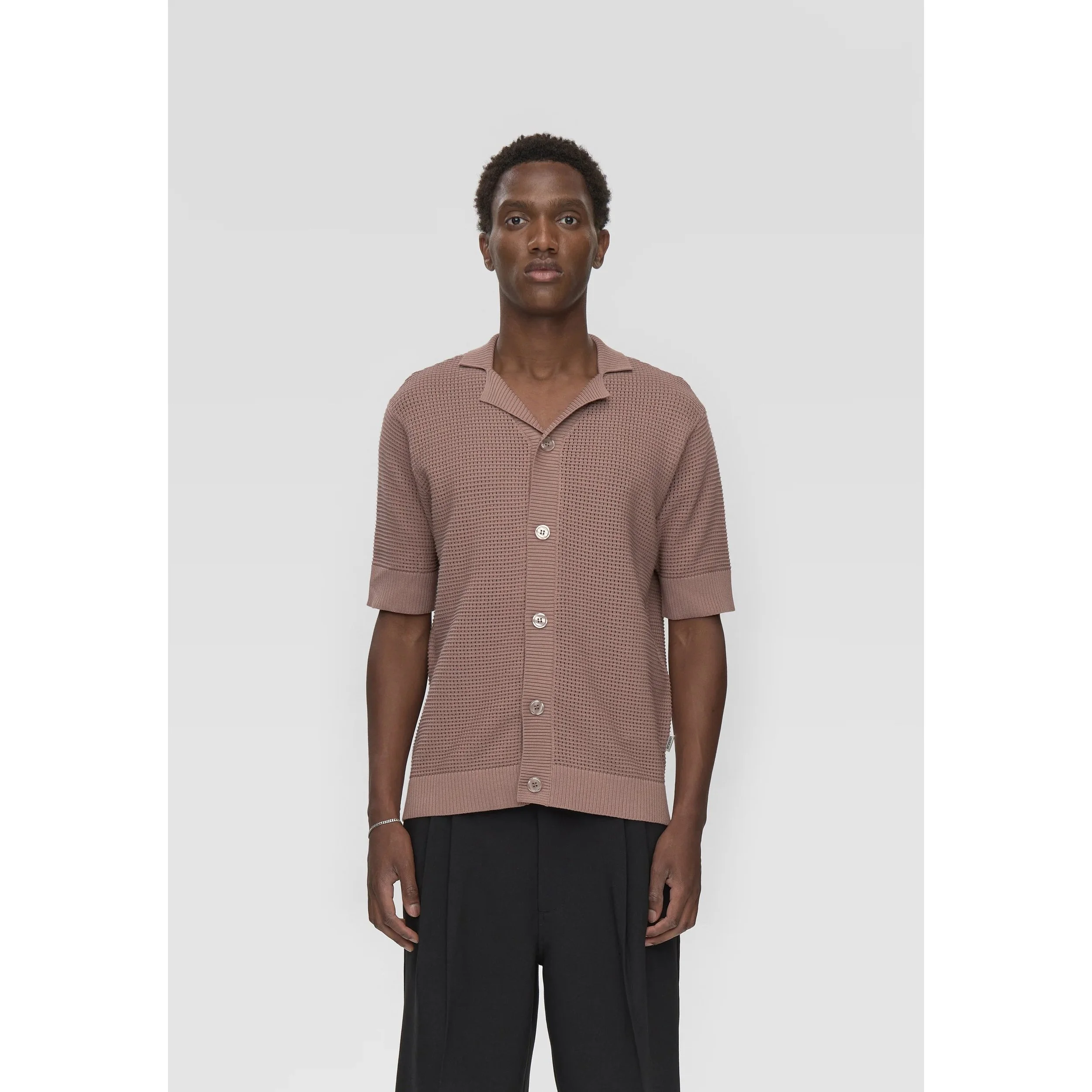 BUTTON DOWNS & OXFORDS