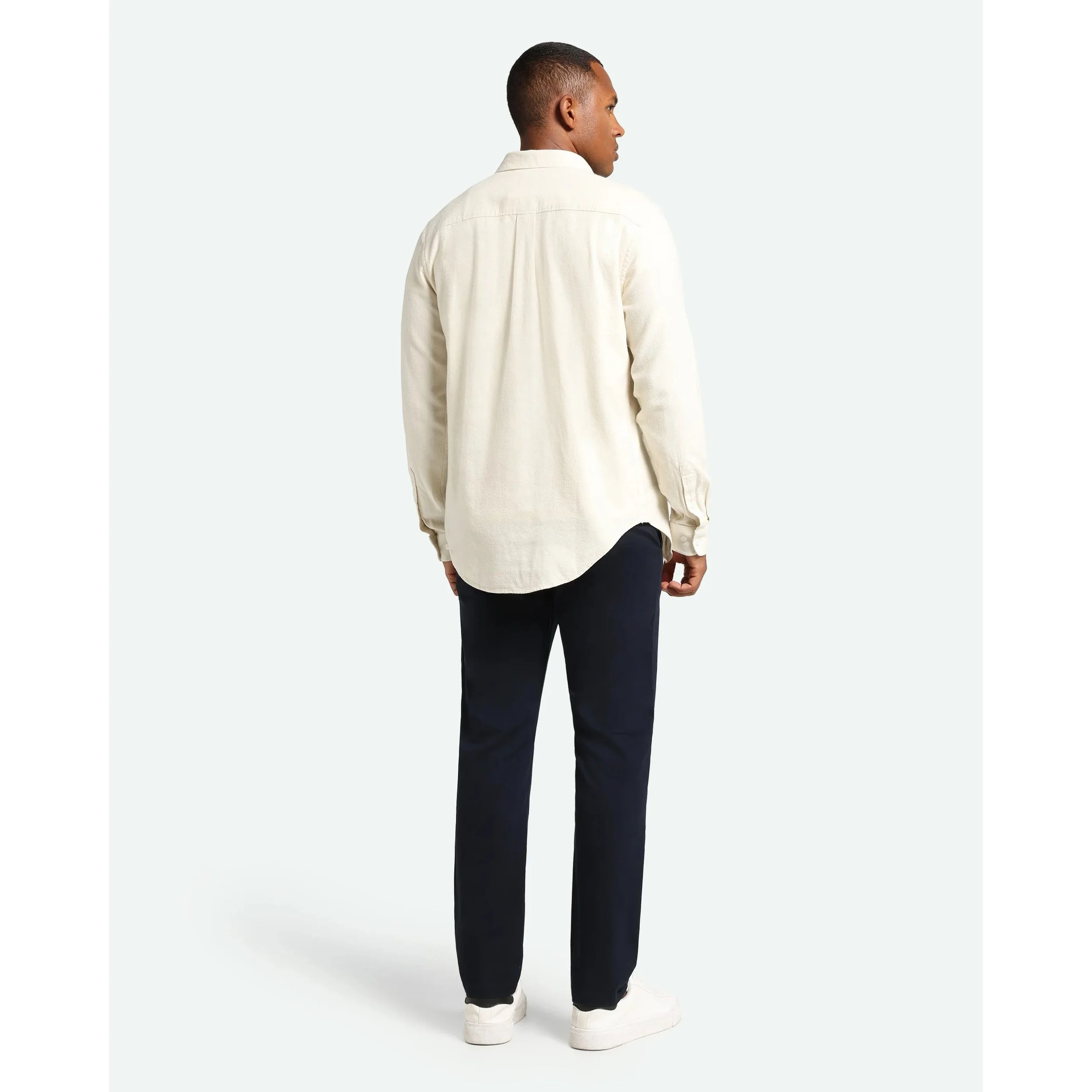 imgi_14_Colt_3760_Shirt-Long_Sleeved_Shirt-232763760-004_Broken_White-2_ab9b8f4e-ee60-423c-9cfb-4d67f1810fa6.jpg