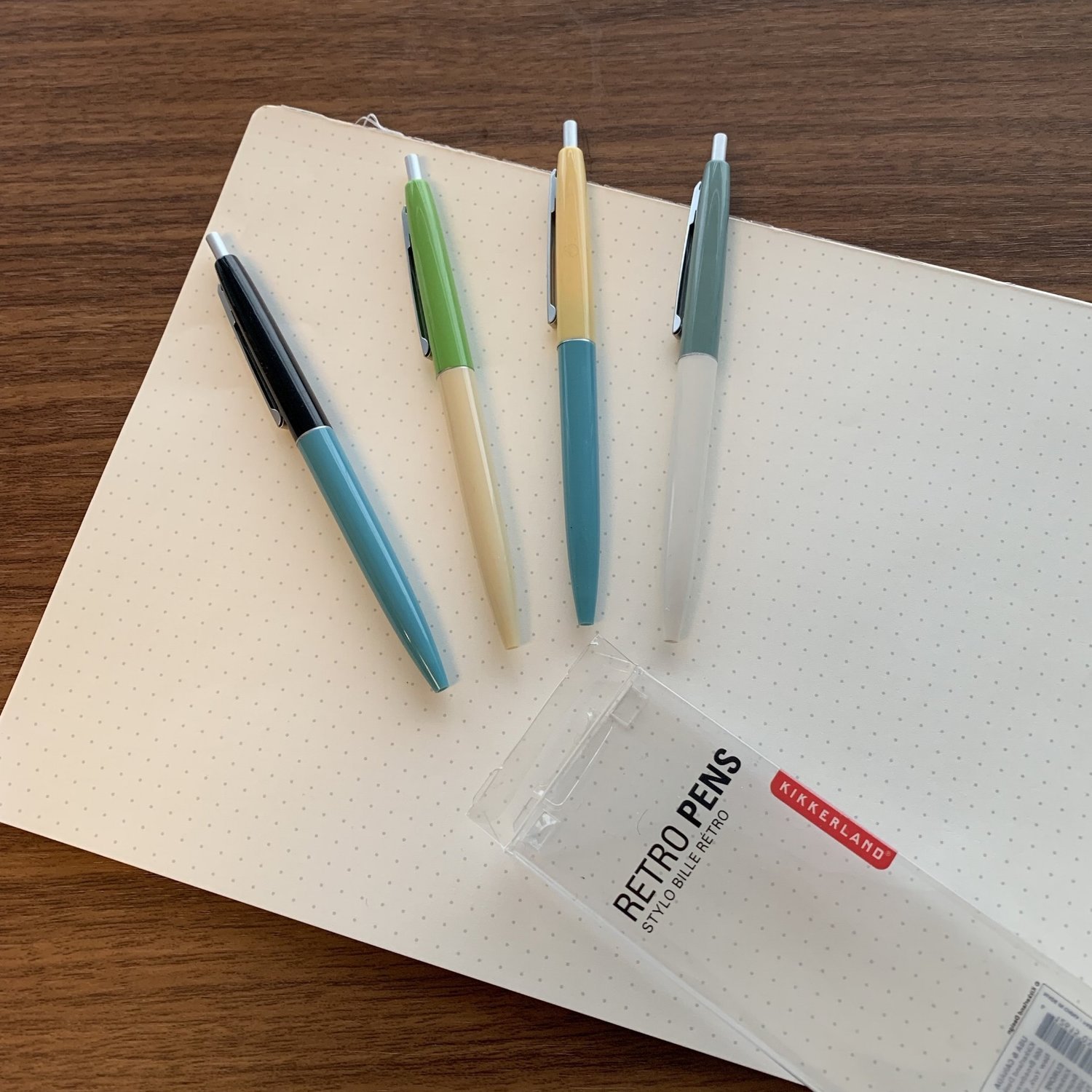 Kikkerland-Retro-Ballpoint.jpg