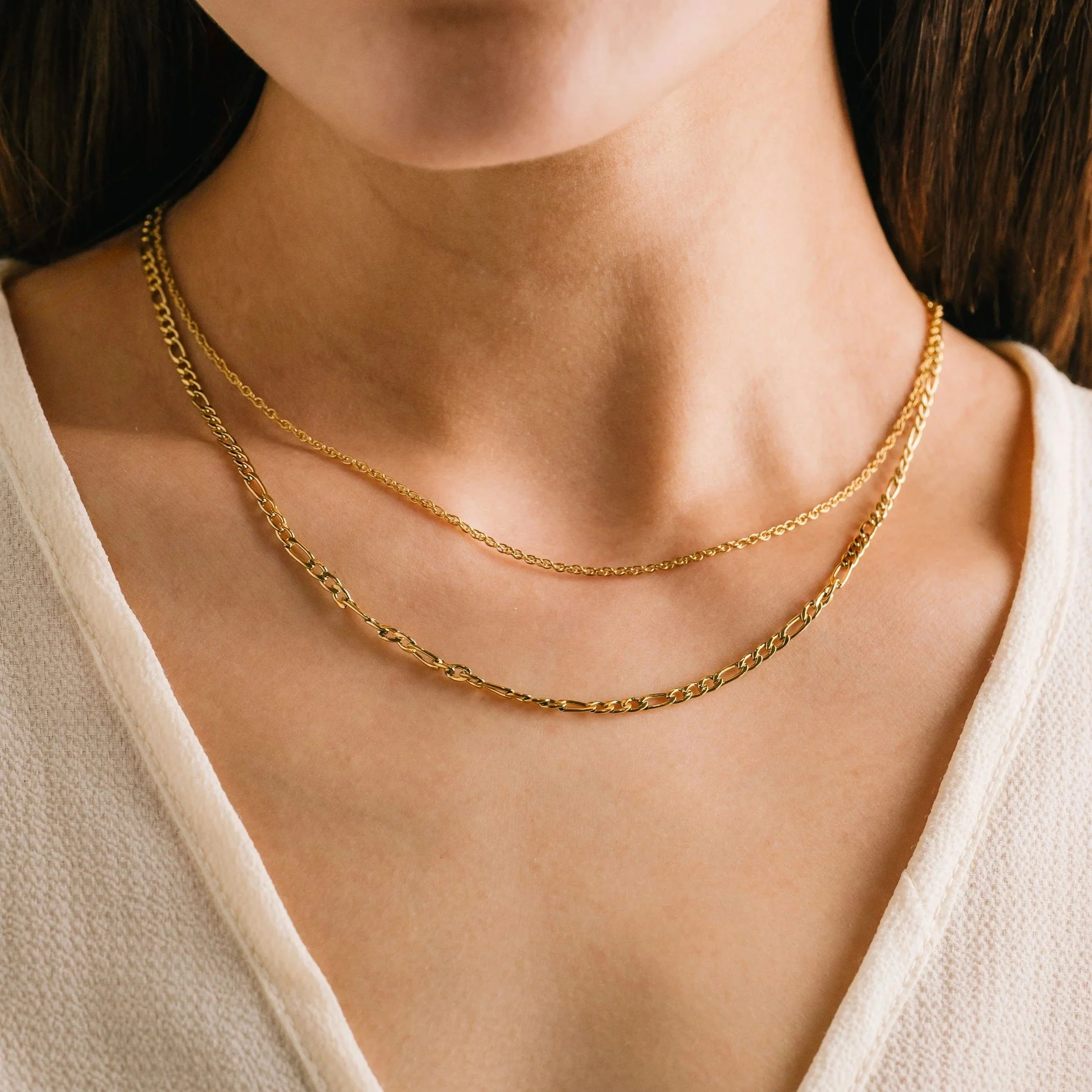 imgi_245_Bobbi_Necklace_-_Gold_1x1_DSC9187-Edit (1).jpg