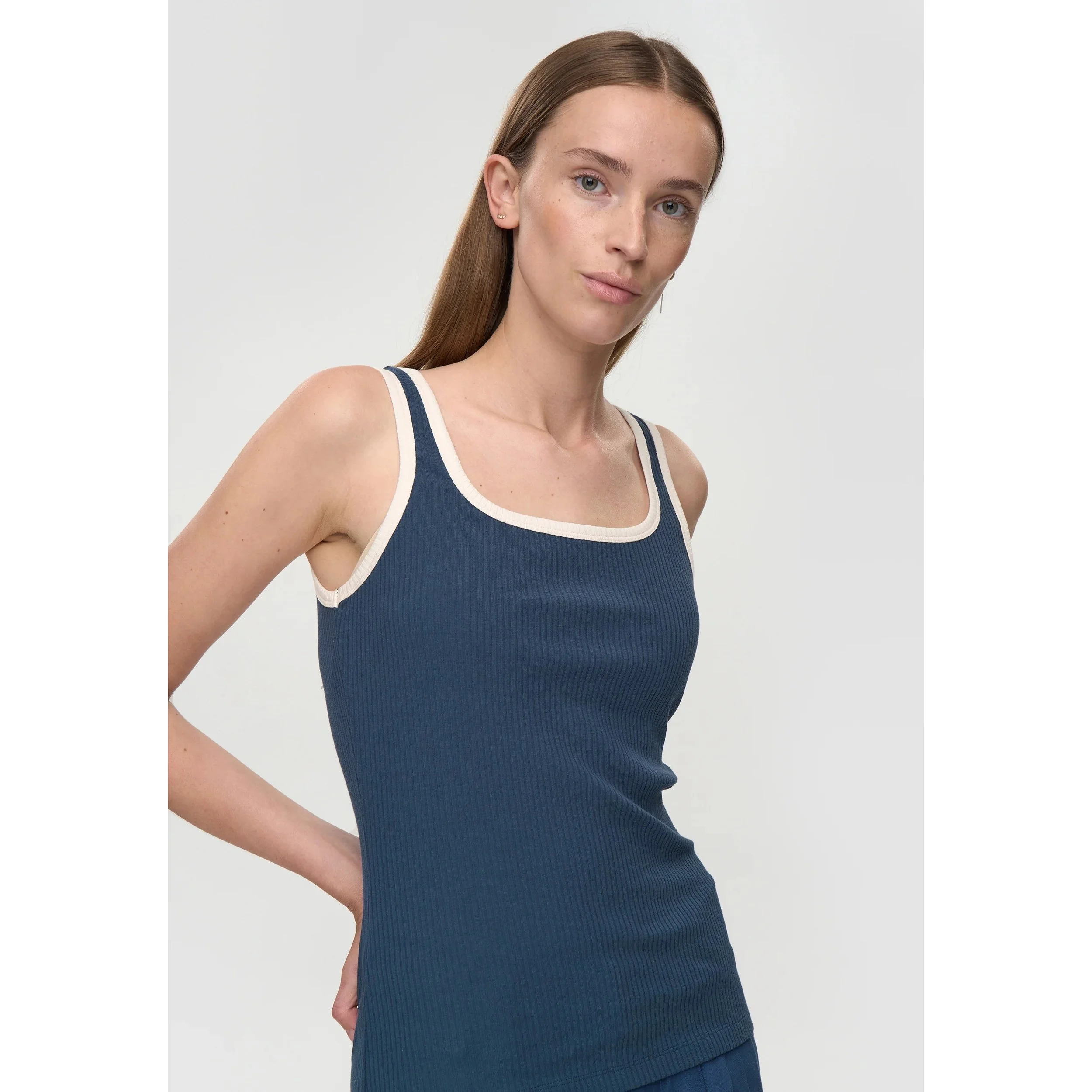imgi_16_Odette_tank_top_4589-Top-246074589-4027_Insignia_blue-4.jpg