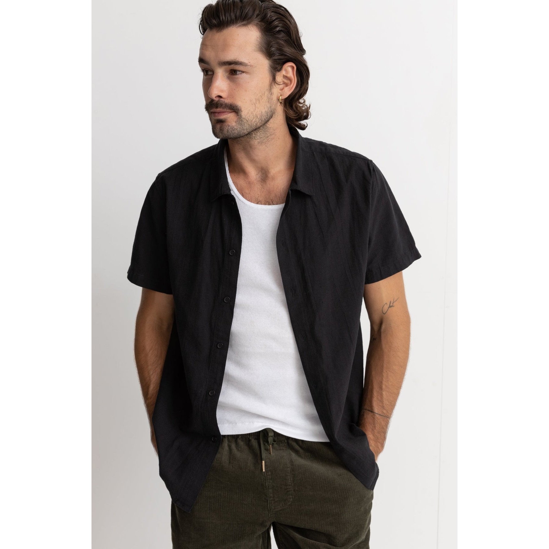 CL21M-WT05-CLASSIC-LINEN-SHIRT-BLACK-1_66cf9d7e-b35b-42f1-9ffd-5b547fd3c09b_1200x1800.jpg