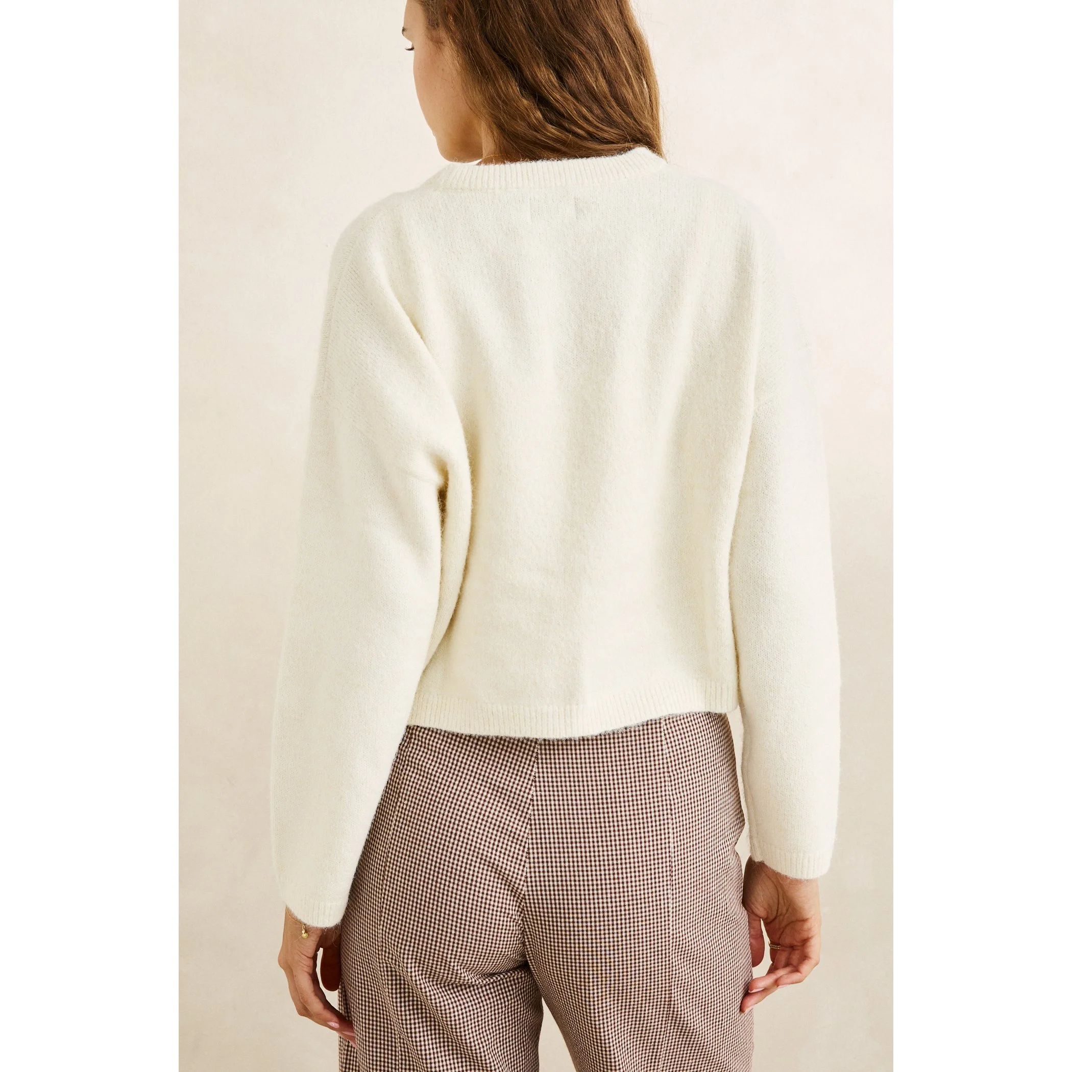 0726W-KN01SW-ESTELLE-FLUFFY-CREW-NECKKNIT-3.jpg