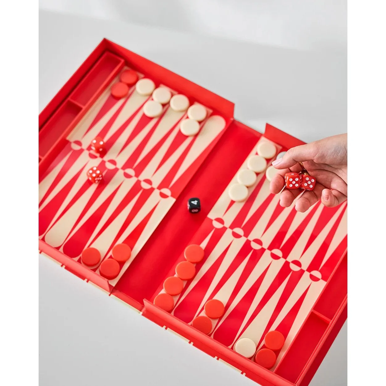 imgi_73_Printworks_art-of-games_backgammon-red_mood_3.jpg