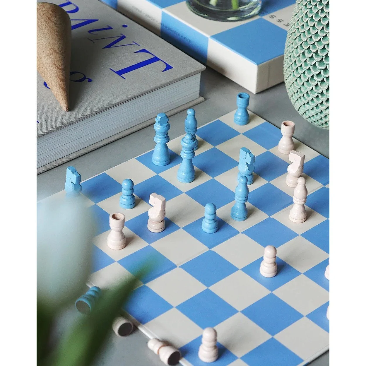 imgi_160_Printworks_Games_PlayChess_mood_1.jpg