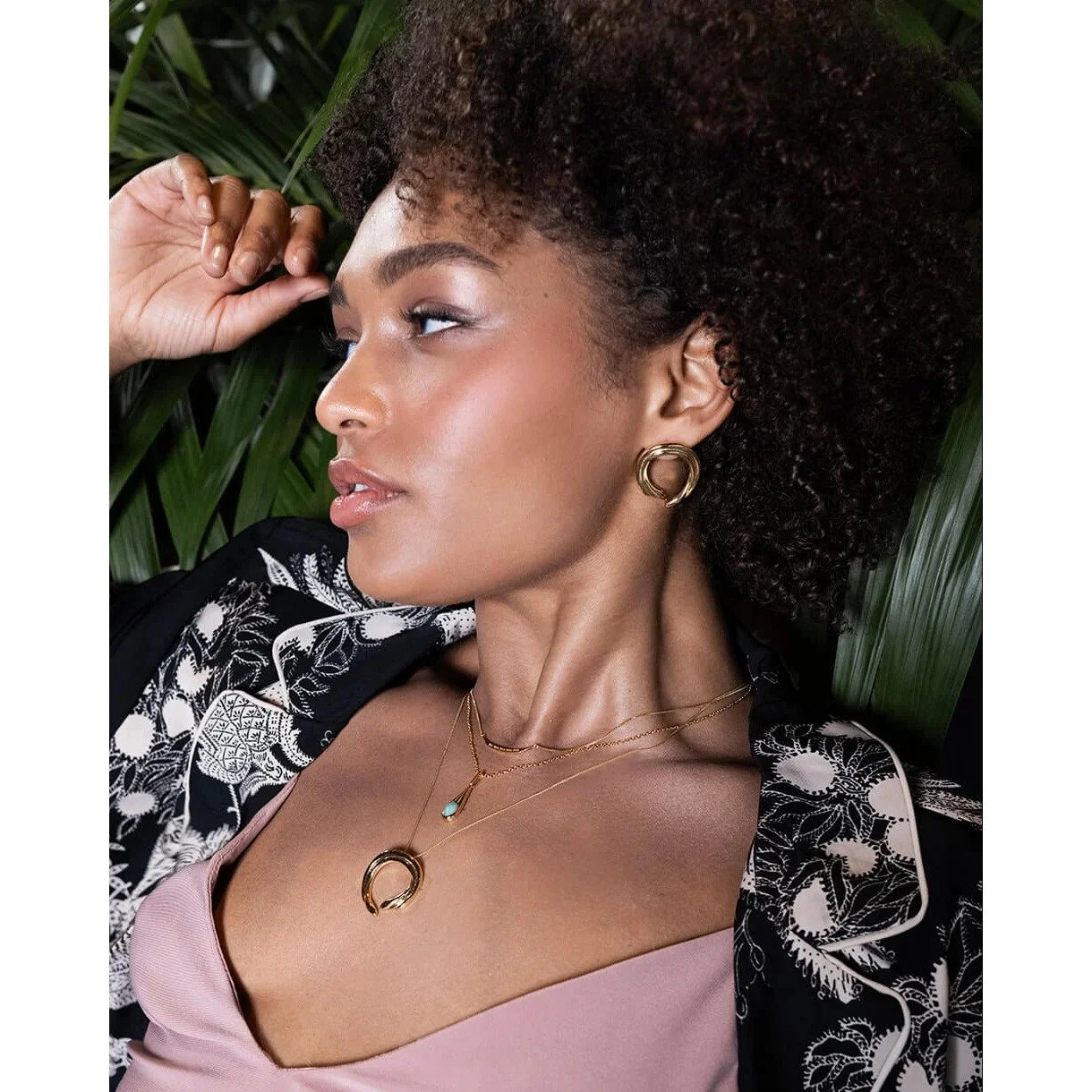 imgi_67_Sarah_Mulder_Jewelry_Hiatus_Earrings_and_necklaceGold_4100x.jpg