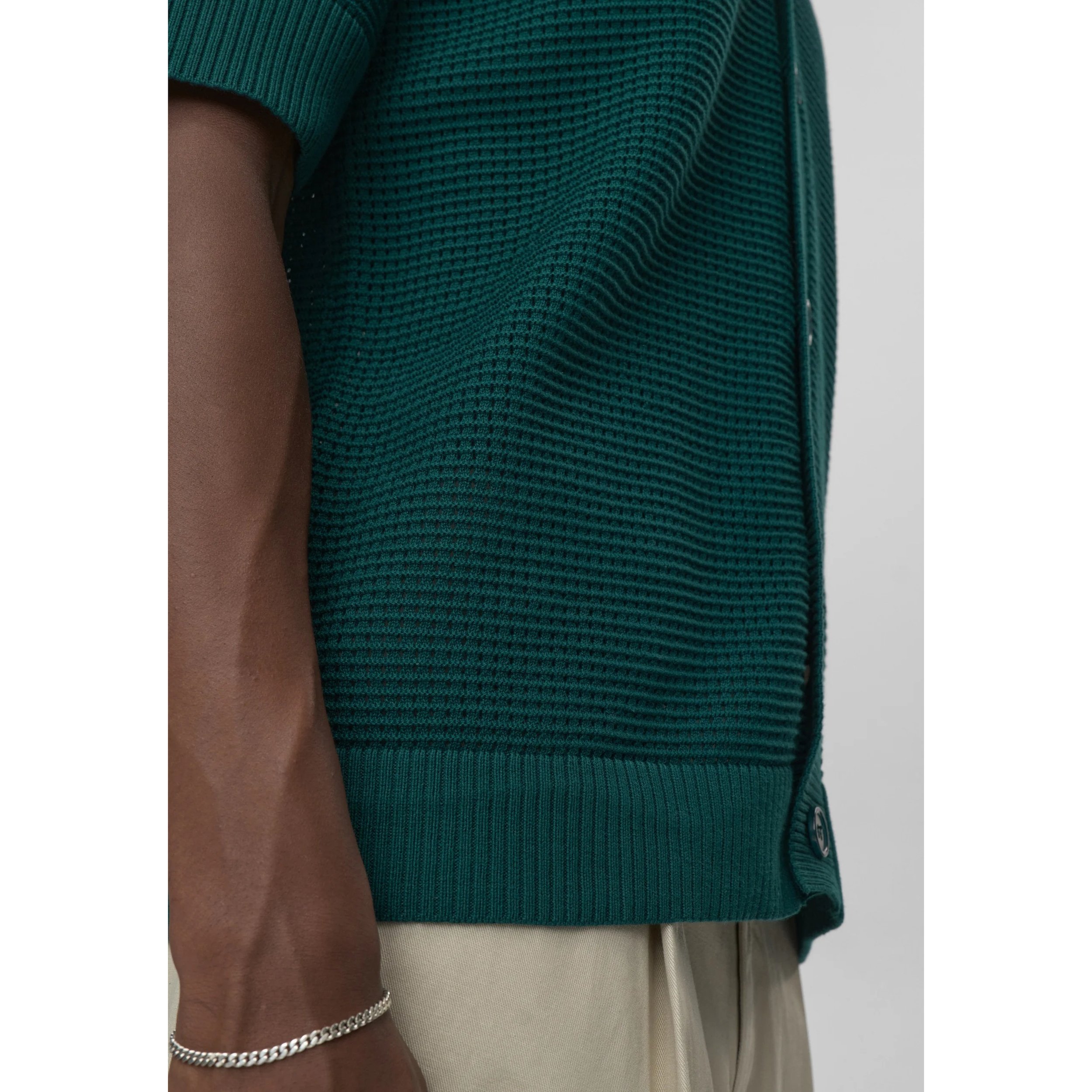 imgi_15_Mason_crochet_polo_shirt_4177-Polo-236234177-1920_Botanical_green-3.jpg