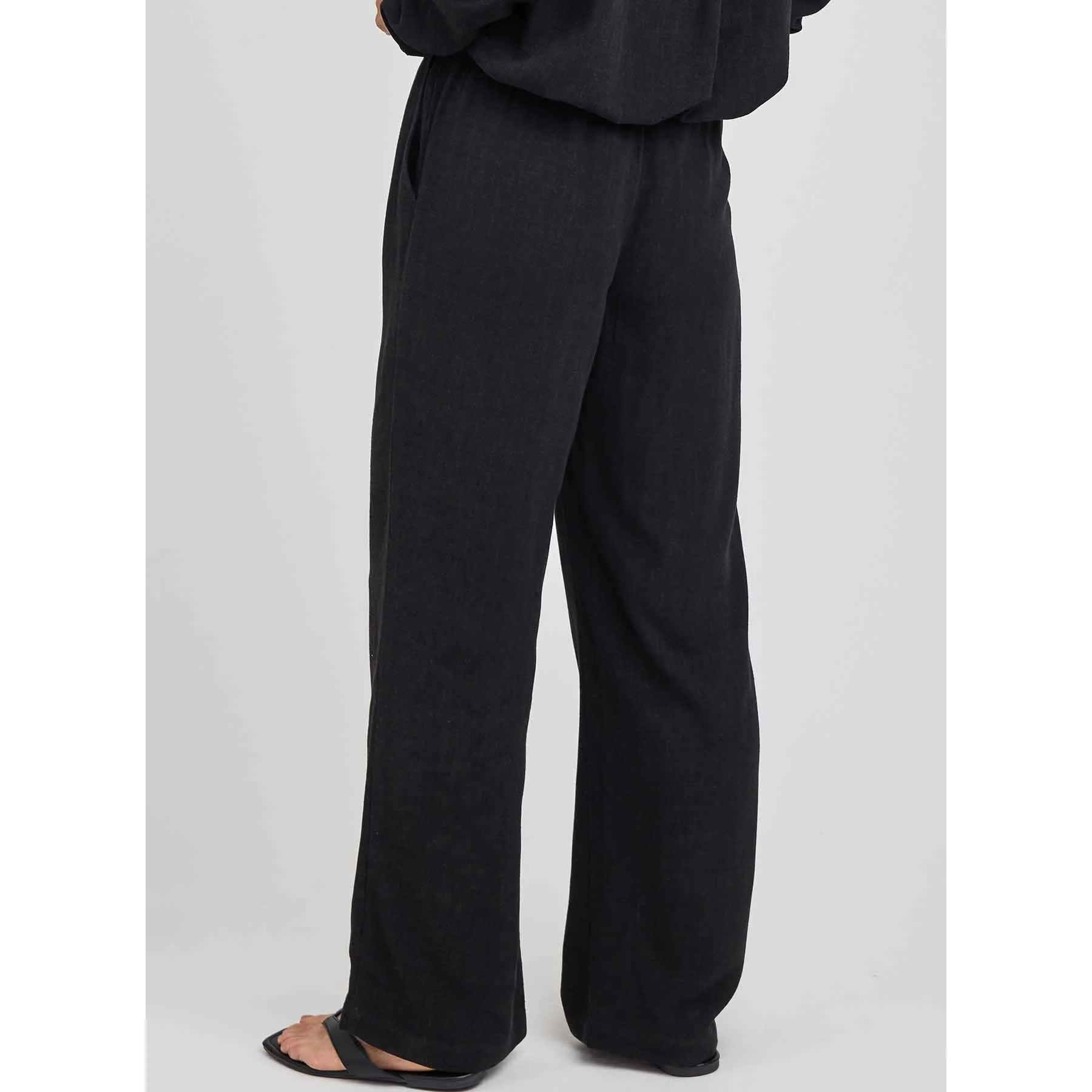 imgi_50_GF2603-7346_BLACK_4 (1).jpg