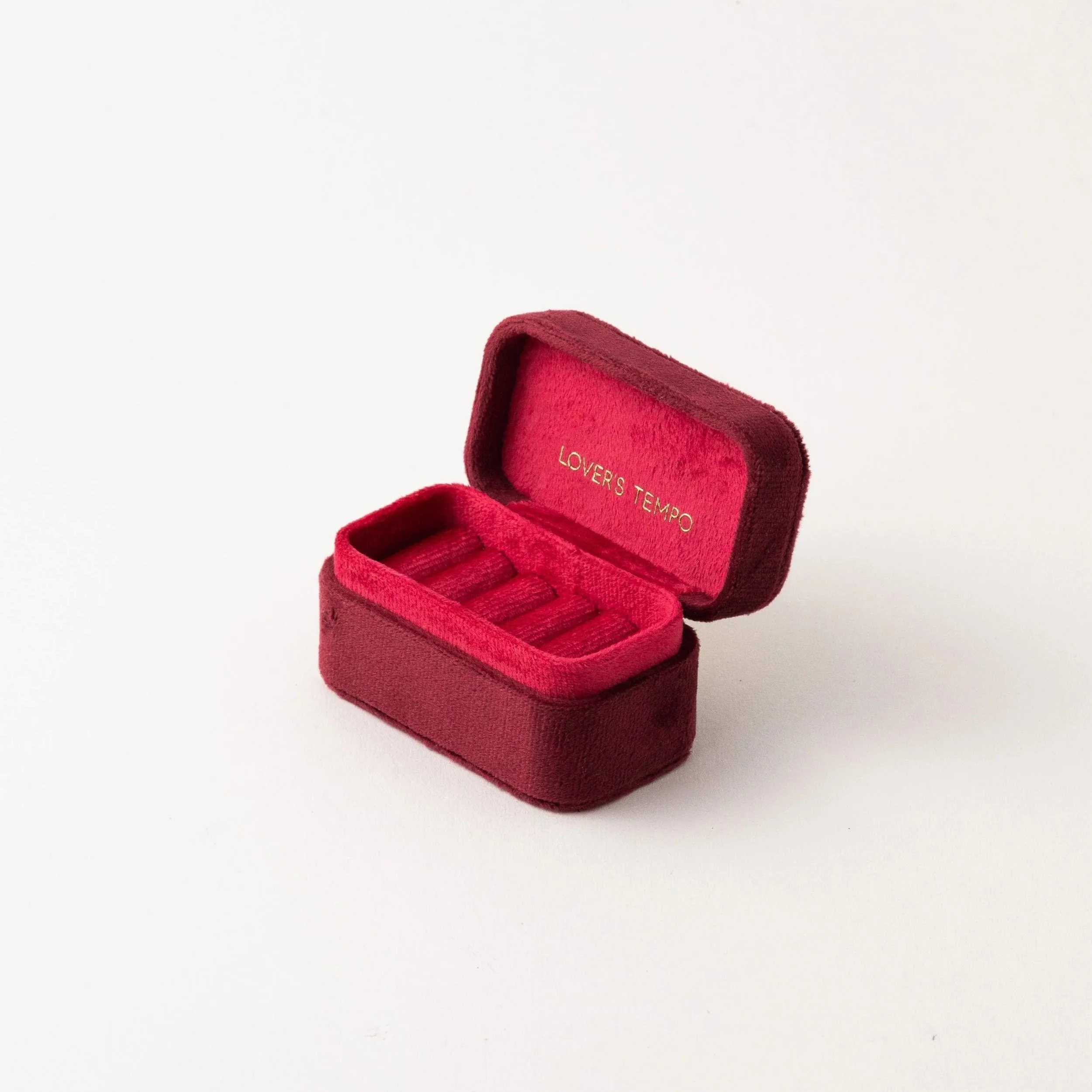 imgi_567_TrinketTravelCase-Ruby_1x1_DSC0068.jpg