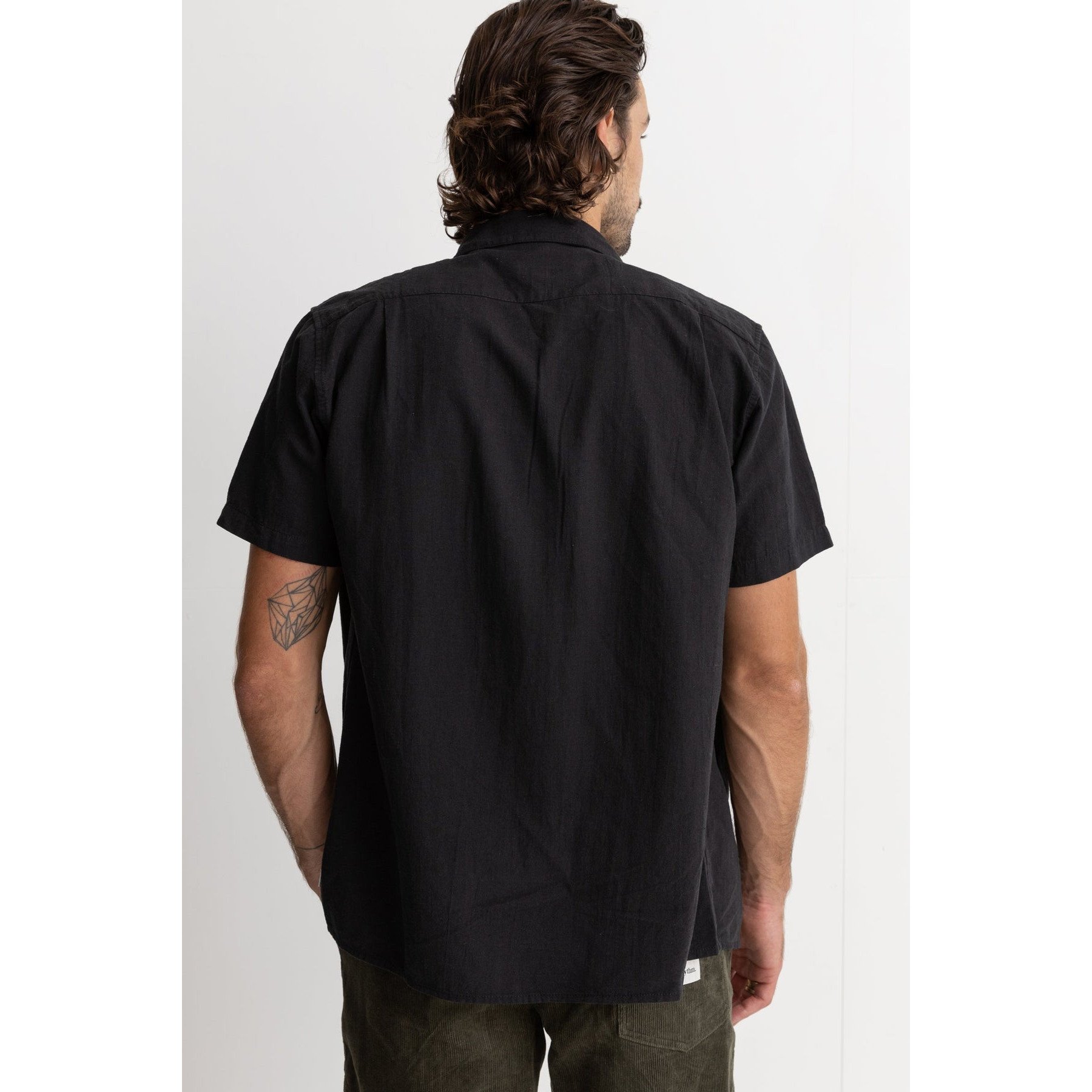 CL21M-WT05-CLASSIC-LINEN-SHIRT-BLACK-2_21de1ff4-24c8-413e-80ce-0dce9609e5a3_1200x1800.jpg