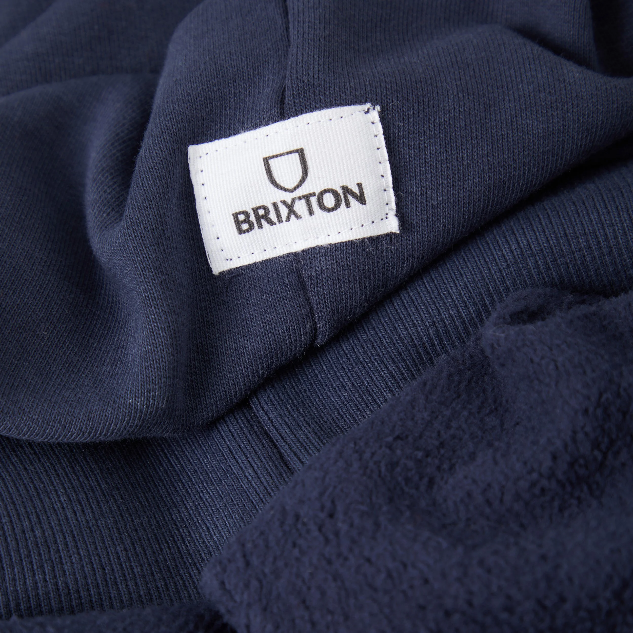 BRIXTON-BASELINE-HOOD-FLEECE_23051_WHNVW_004.jpg