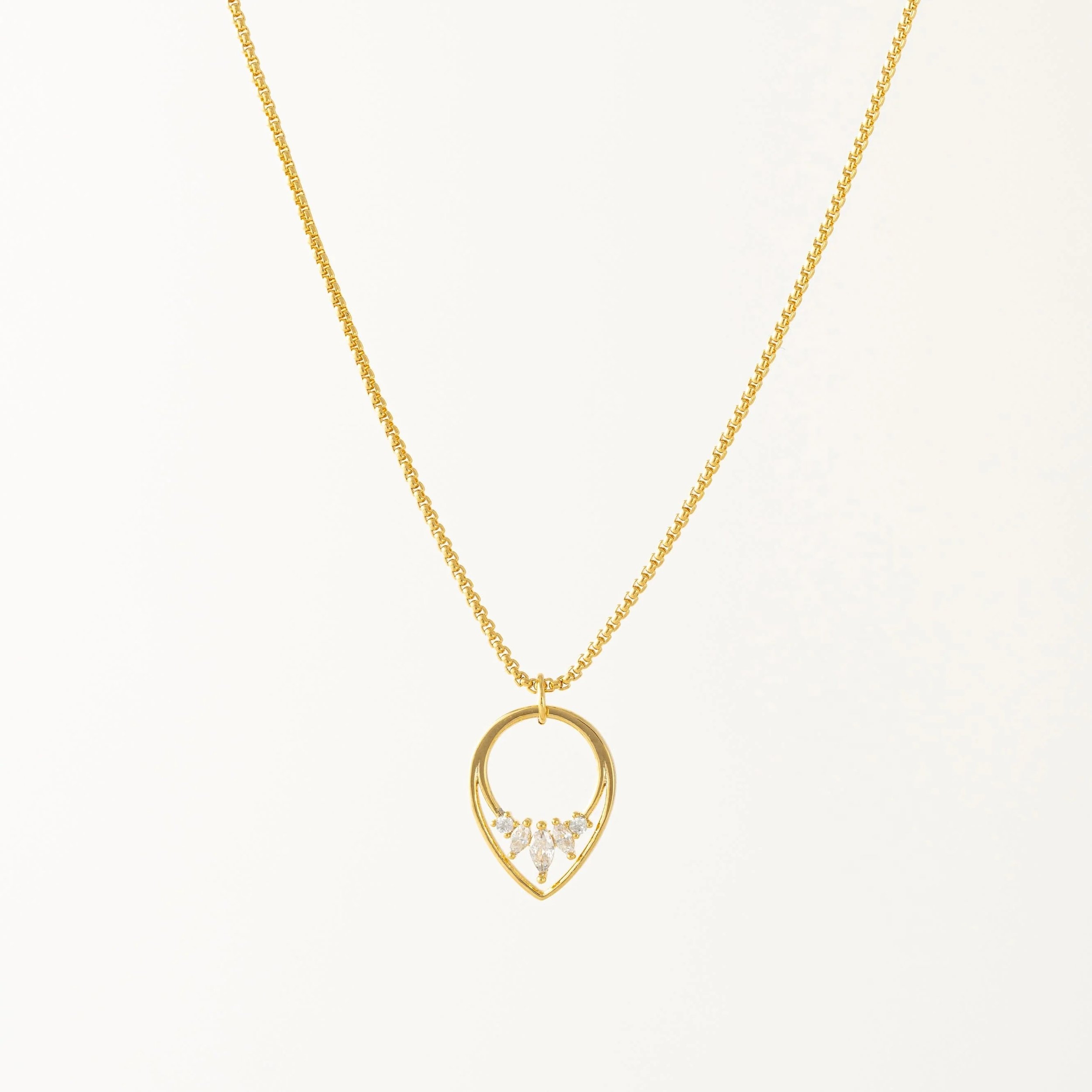 imgi_730_AriaNecklace-Clear_1x1_DSC1359.jpg