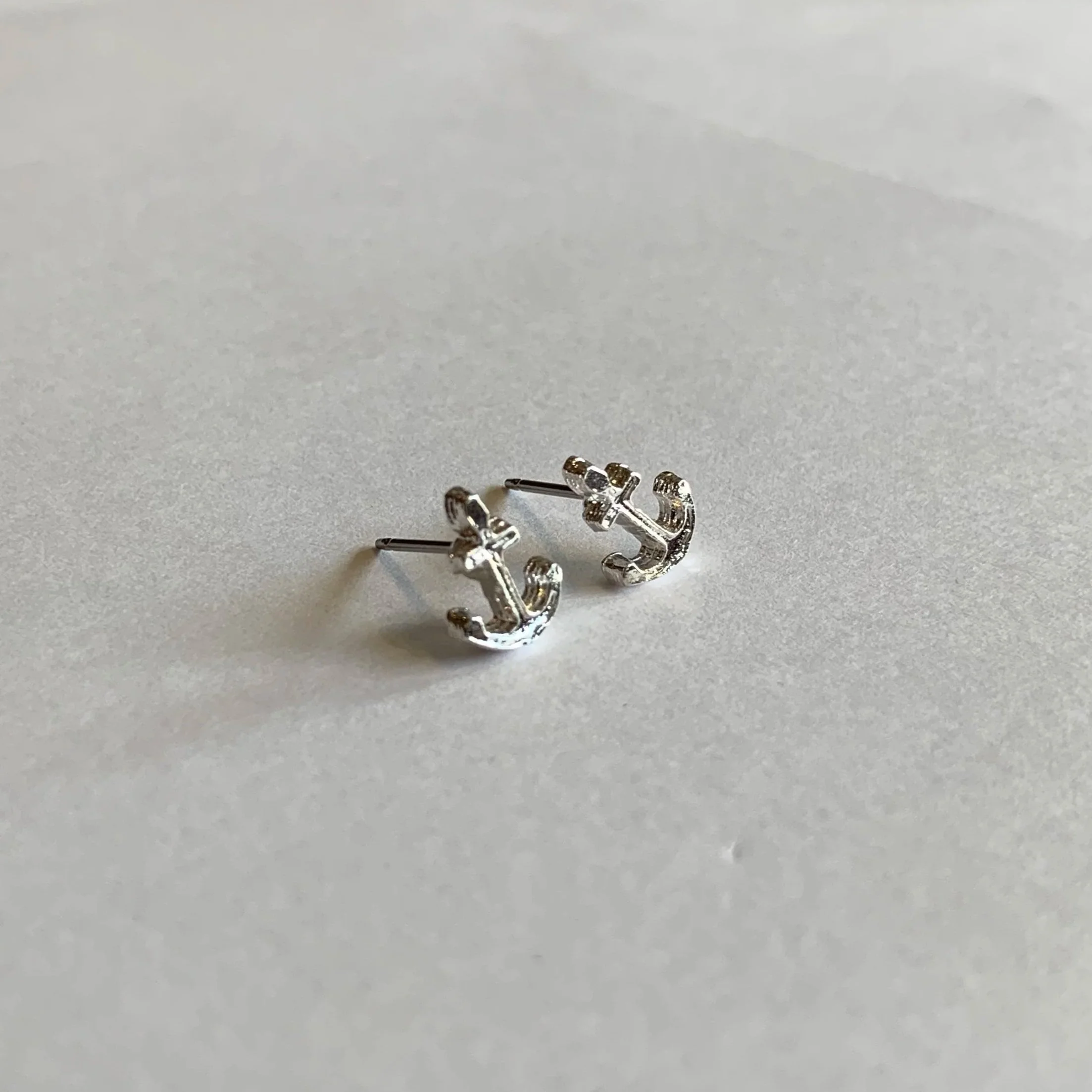 anchorearring.jpg