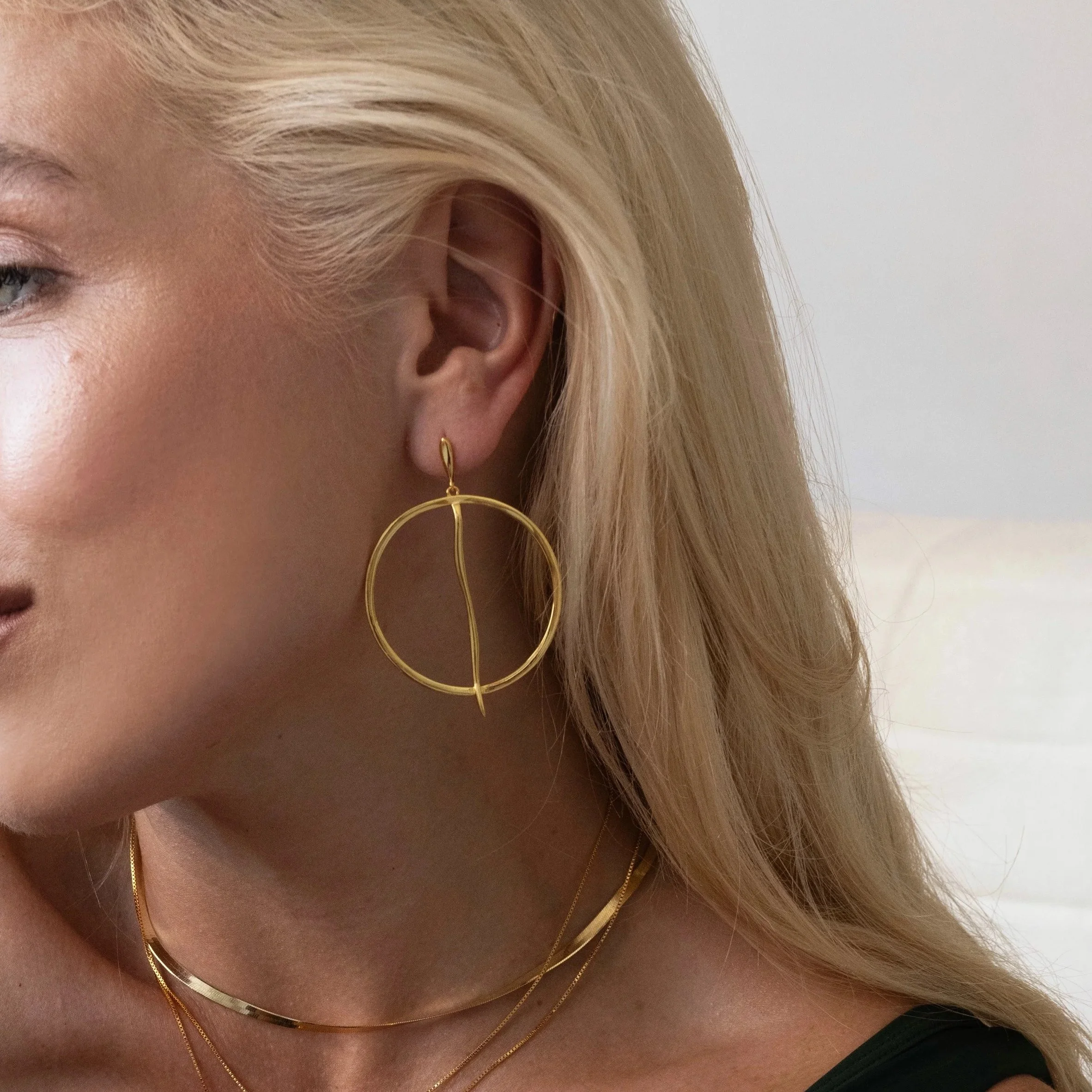 imgi_64_Sarah_Mulder_Jewelry_Evora_Earring_gold_2700x.jpg