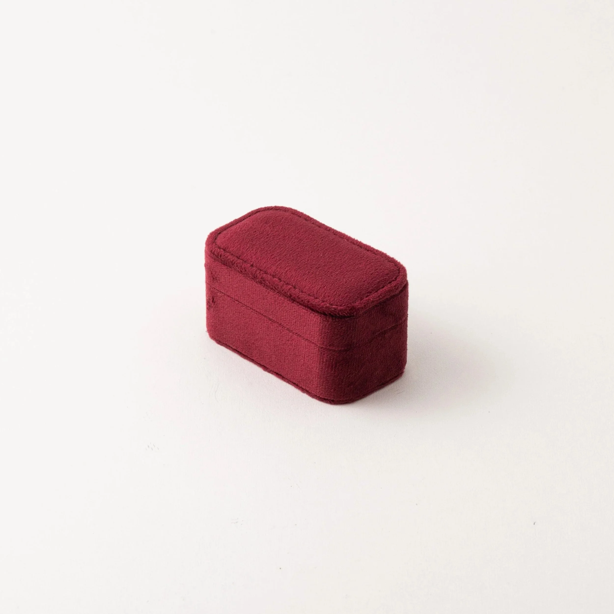 imgi_569_TrinketTravelCase-Ruby_1x1_DSC0066.jpg