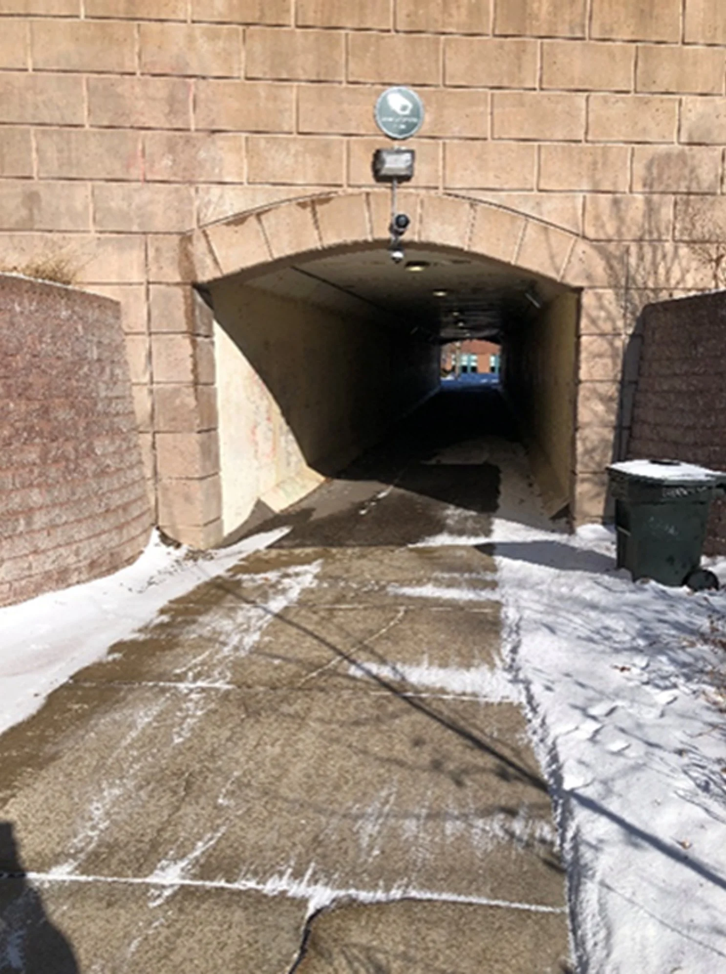 Tunnel 2.jpg