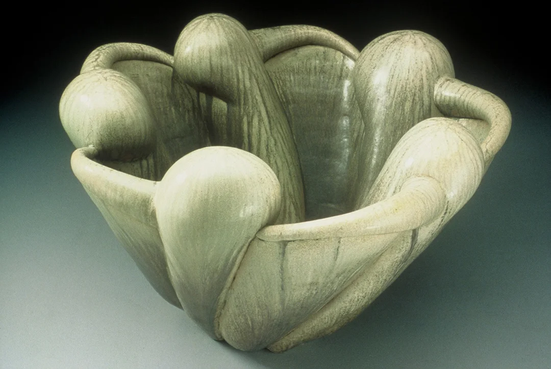 19. Garden Pot 25%22h x 35%22w.jpg