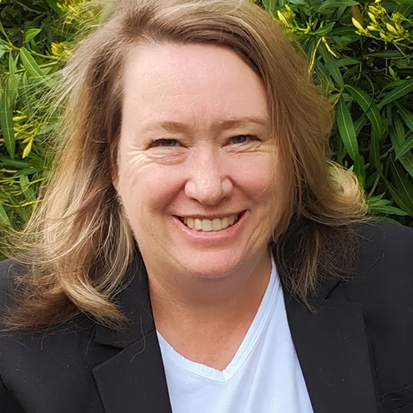 SiC_Website_AdvisorEcosystem_Headshots_LauraSwan_600x600.jpg
