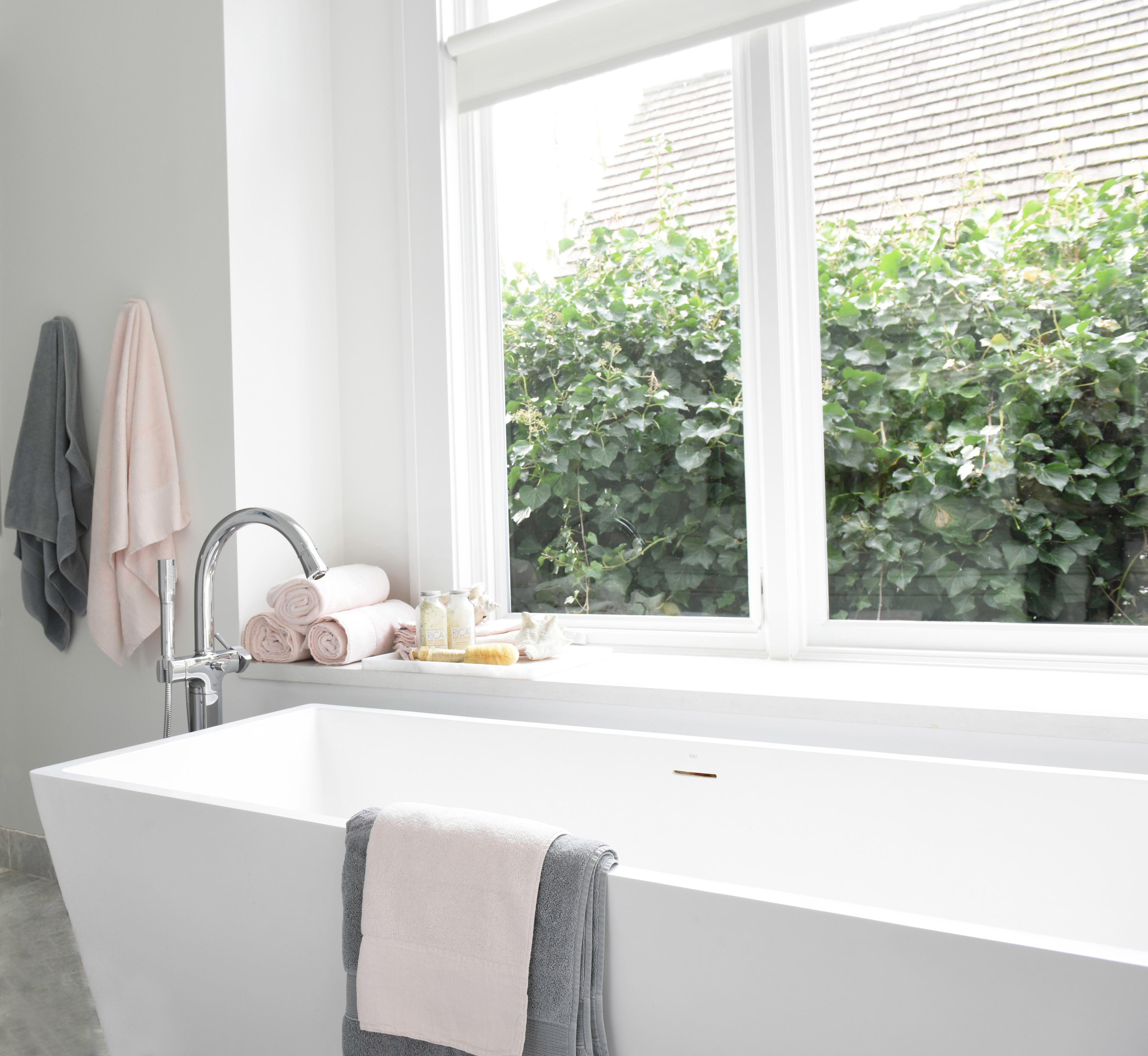 Spanish Banks - Master Ensuite - By Keate and Co Designers