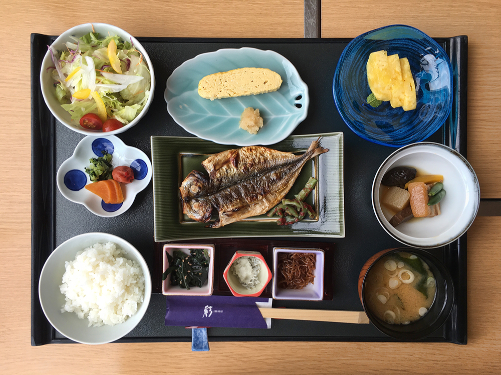 Okinawa_Food_1200px.jpg