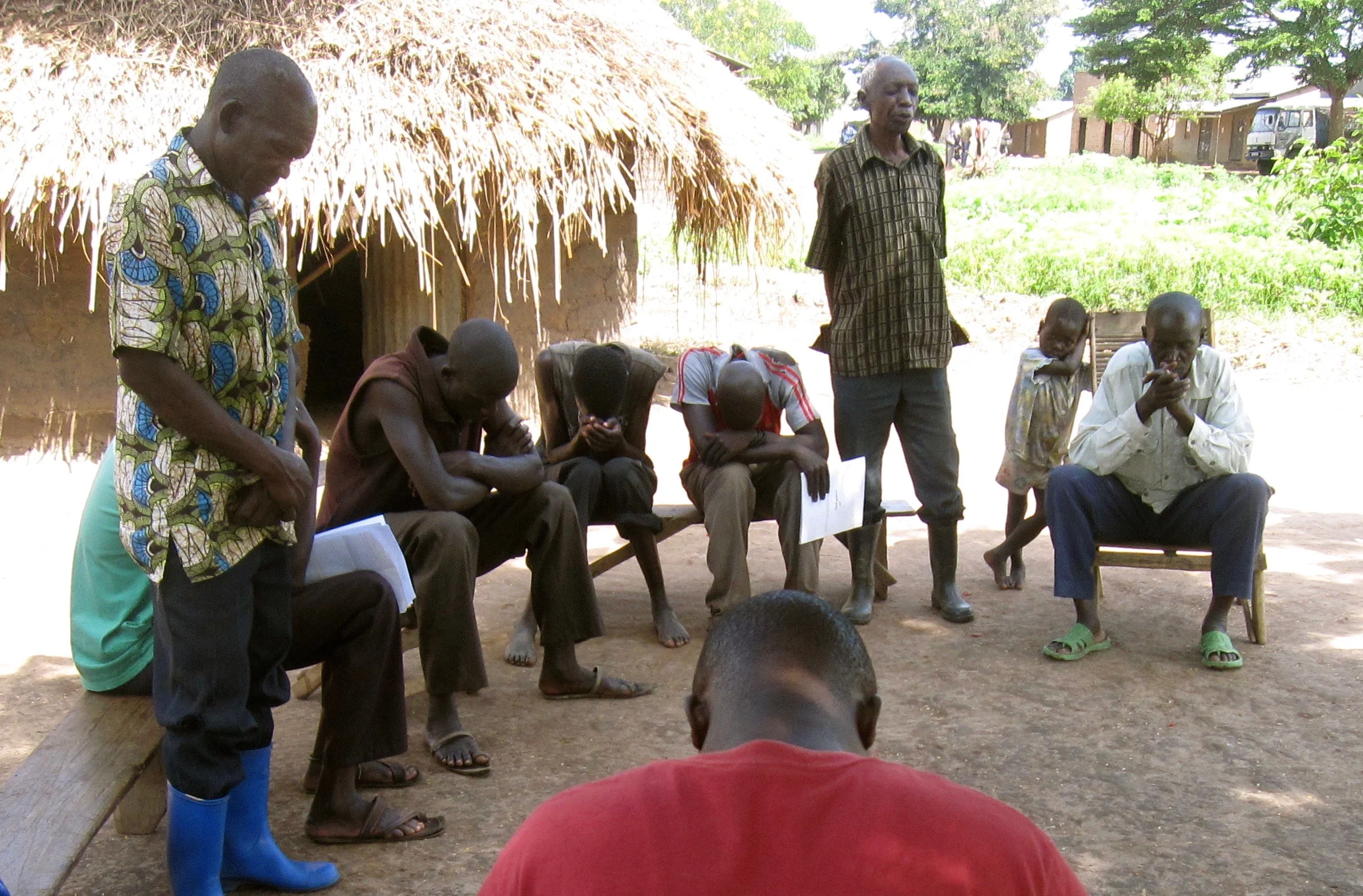 Step 2: Water Committee Tukutana staff form a water committee comprised of church and local leaders. The committee meets regularly to pray for the well and its users, and to ensure the well is being properly maintained. The group also resolves any conflicts surrounding the water source.