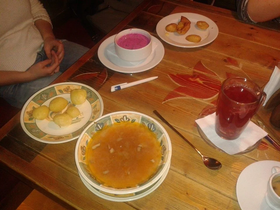 Zwiebel-und Rotebeetesuppe Yummiiiee - Jap, wir mussten noch ein weiteres Mal hin.
