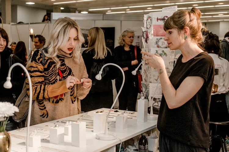 Die liebe Jess von Stadtelster und ich bei den Designers Open / Photo: Gina Marry Photography