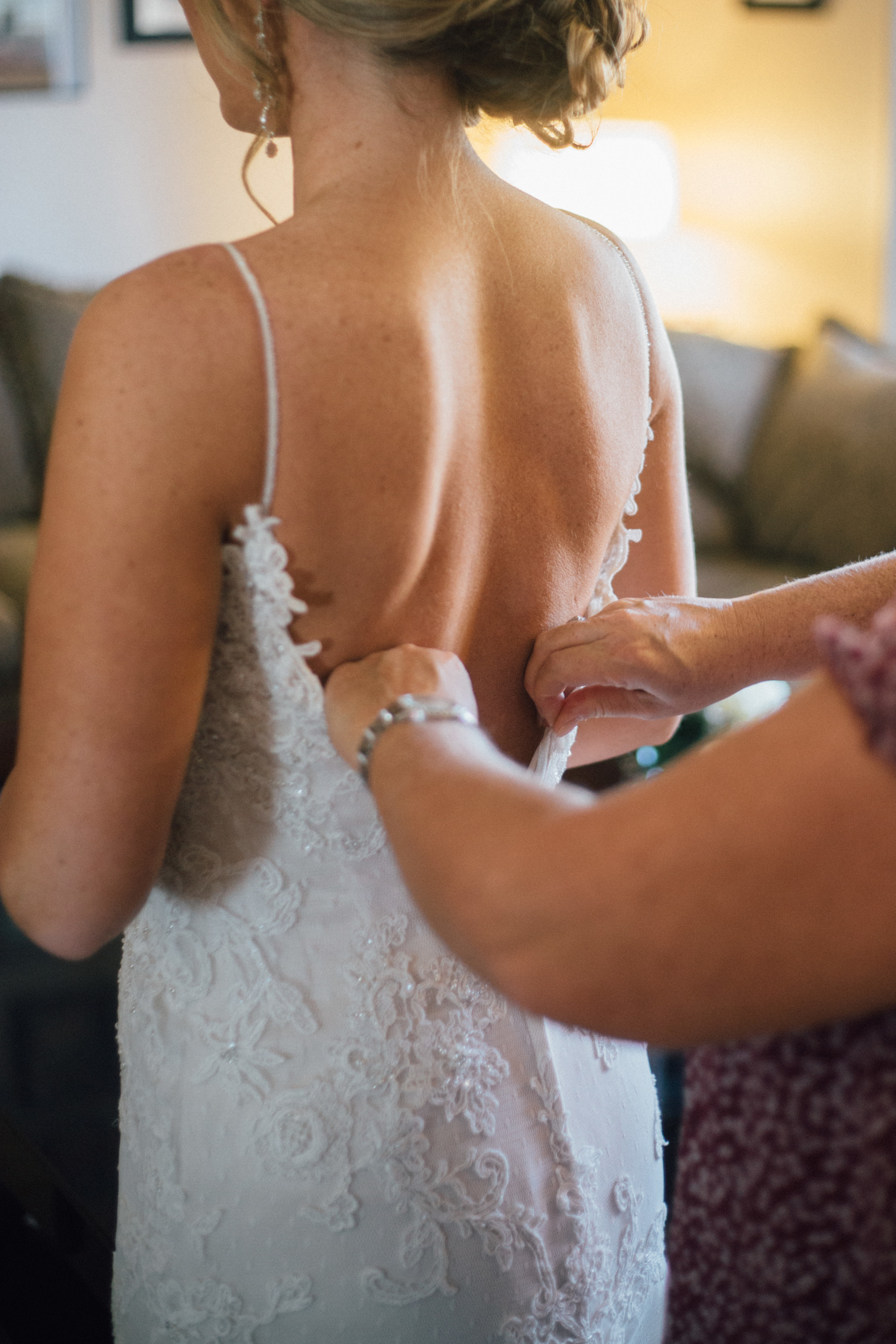 BrideGettingReady-46.jpg