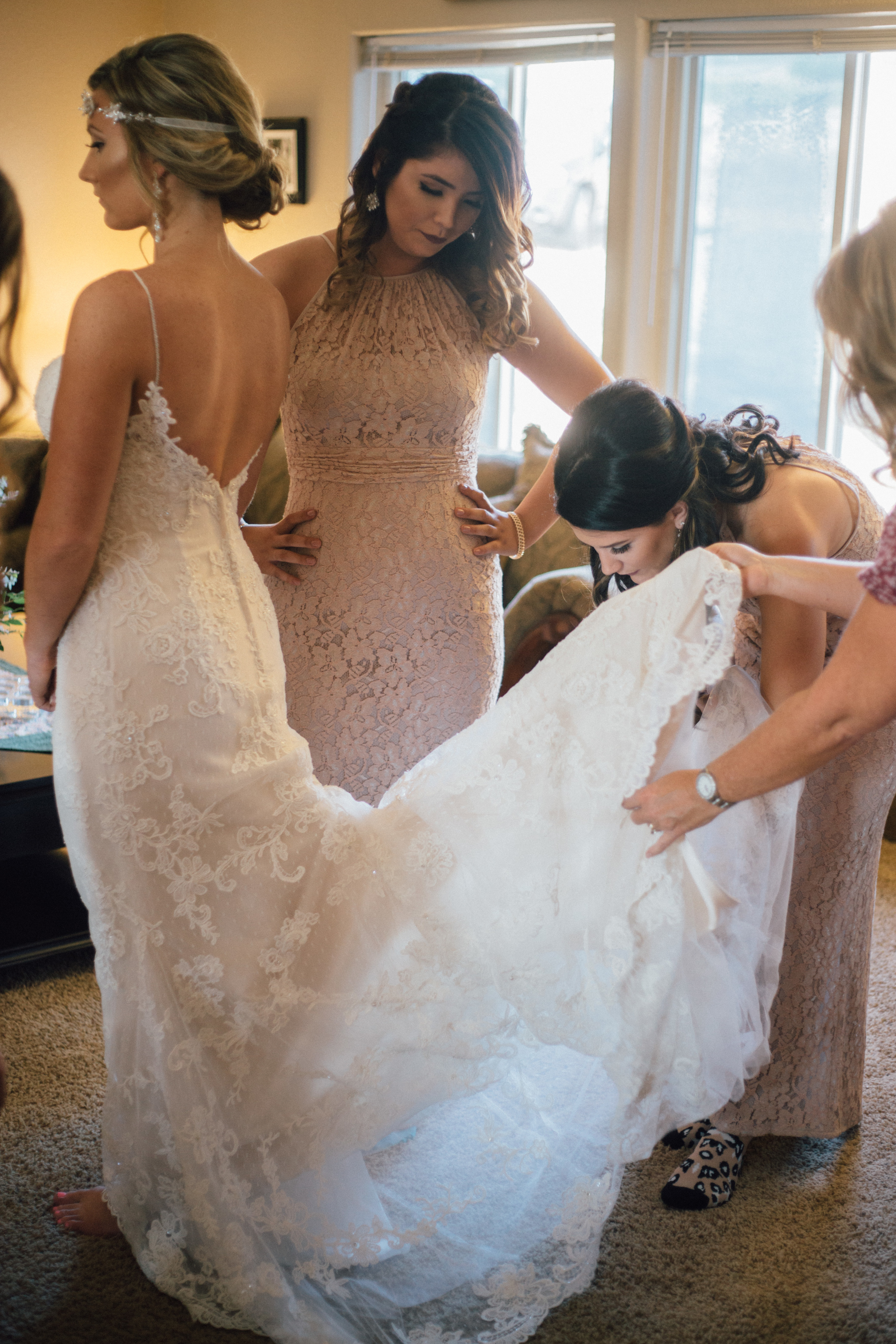 BrideGettingReady-54.jpg