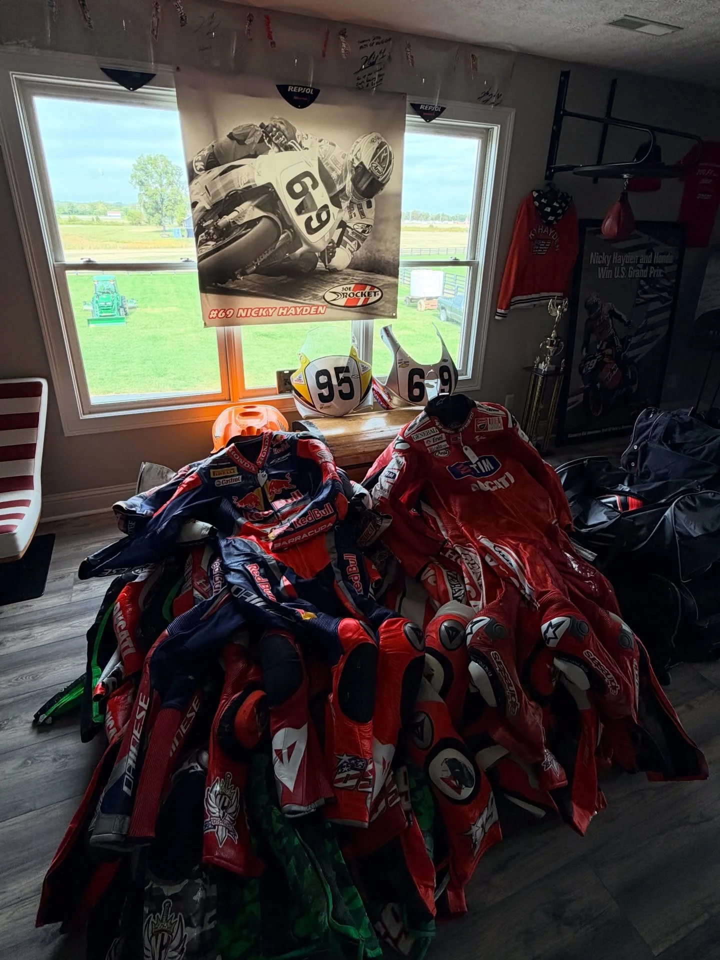 It&rsquo;s been a pretty hectic month all over the world so I&rsquo;m finally getting around to sharing some cool moments that I feel so fortunate to have experienced. First stop was OWB Kentucky for the Lewis&rsquo; wedding&hellip; but not without s