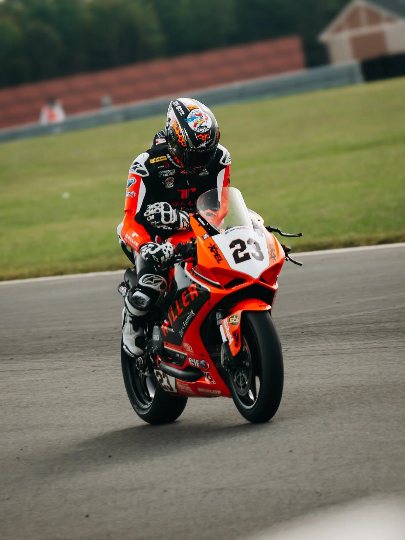 Feeling the best I&rsquo;ve felt in a long while on the @rollerdieforming machine. My guys made some pretty drastic changes over night into uncharted territories with our chassis that transformed the bike for me. 

Unfortunately I still couldn&rsquo;