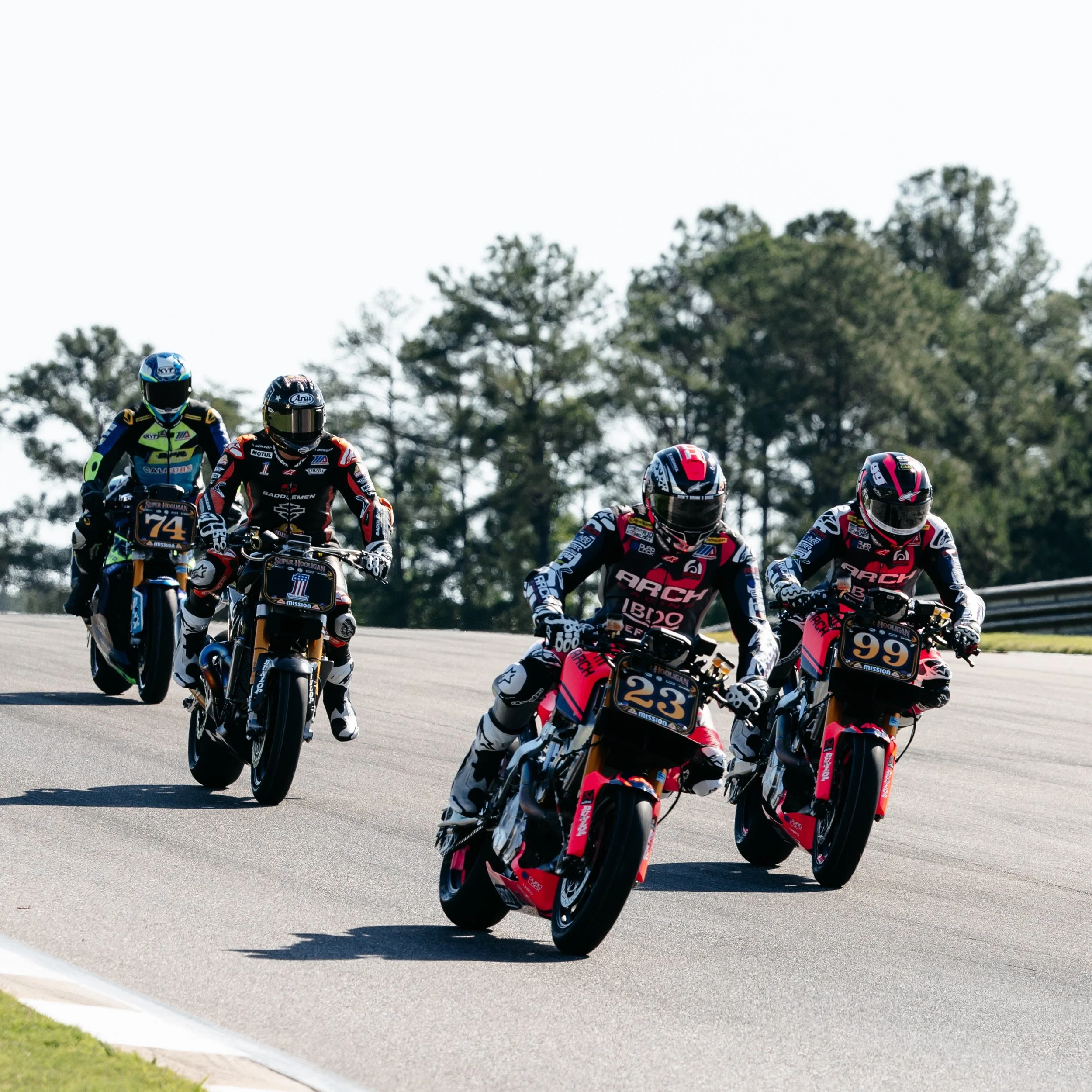 Been more than a decade since I&rsquo;ve been able to rip some laps with Jimmy&hellip; 🤯 Felt good to run some laps with the champ yesterday. The boys are back!!!! 

Swipe ➡️ for a surprise 🤣🤣🤣🤣