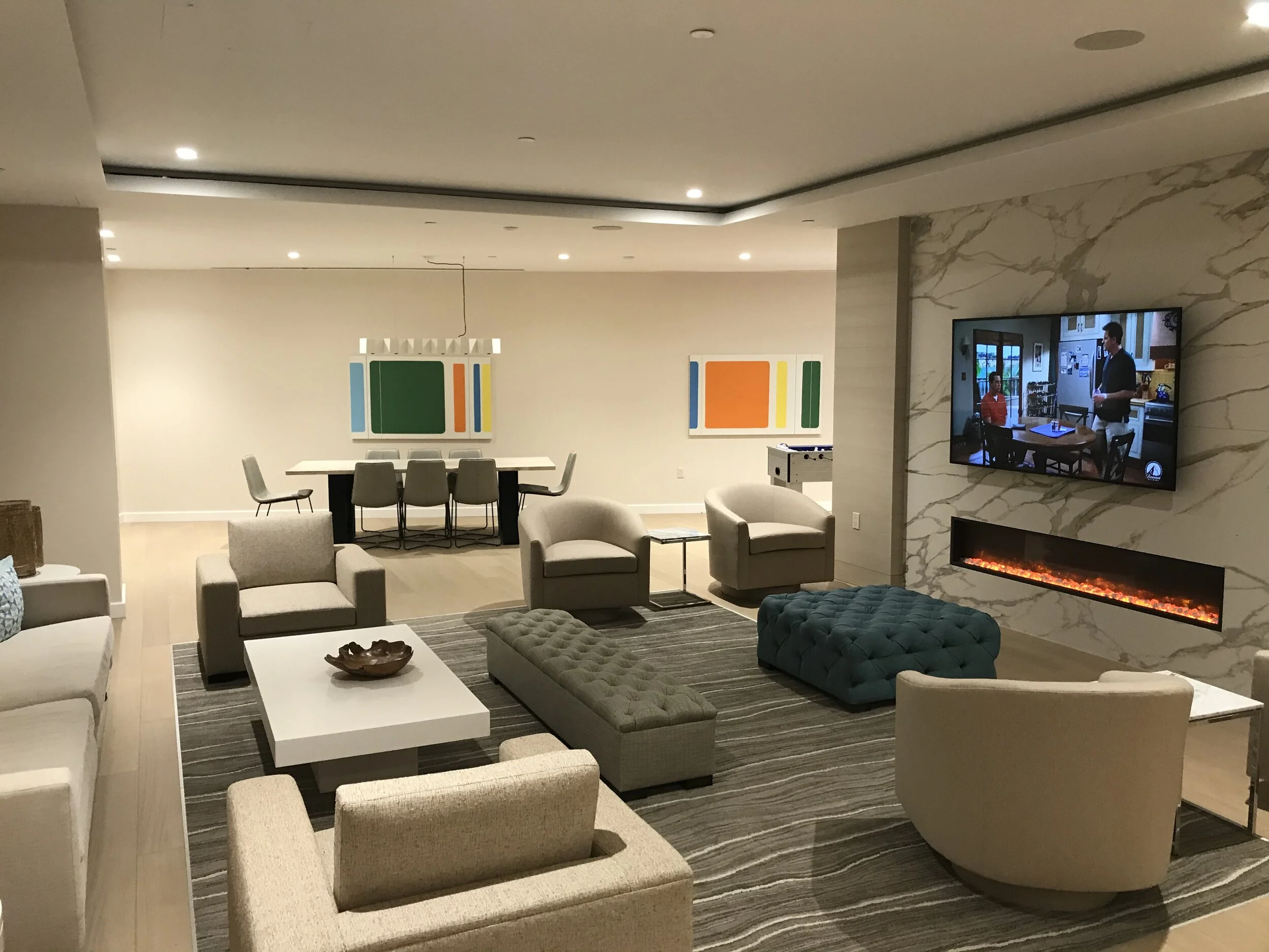 Lounge/Entertainment Room