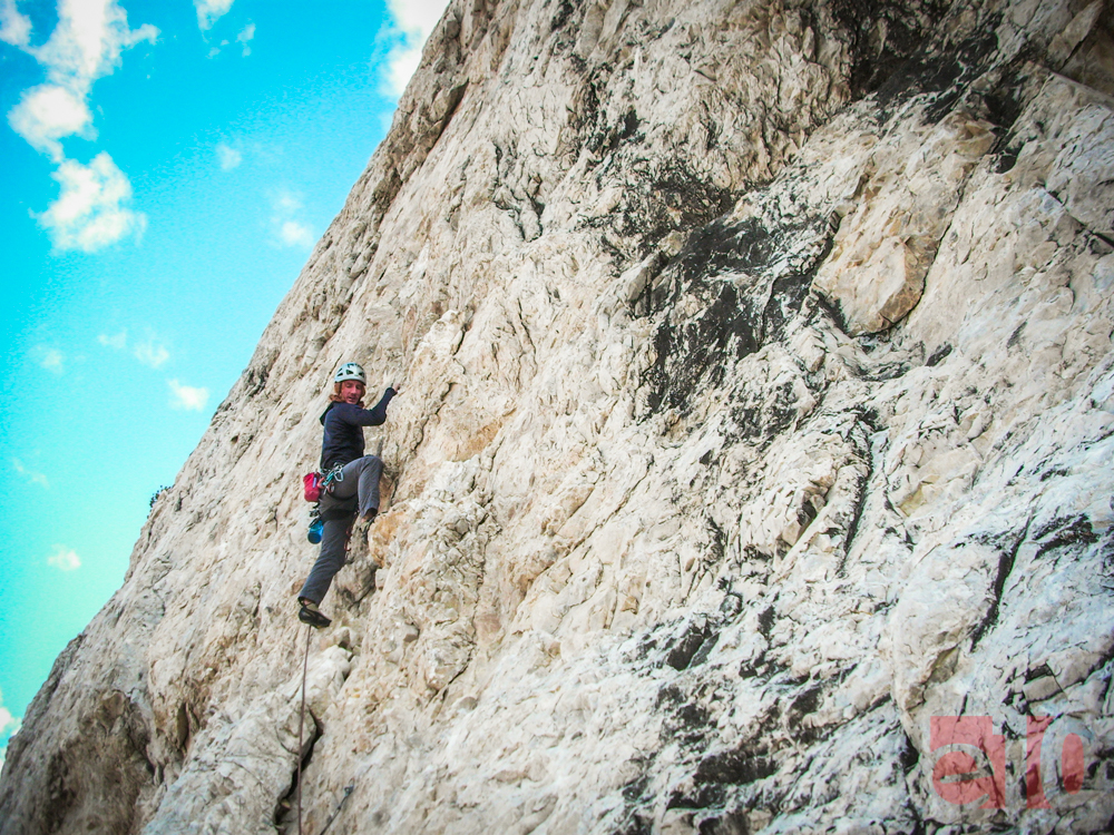 Paul Robertson leading pitch-three of Hell Raiser on the Main Hell Gate wall.