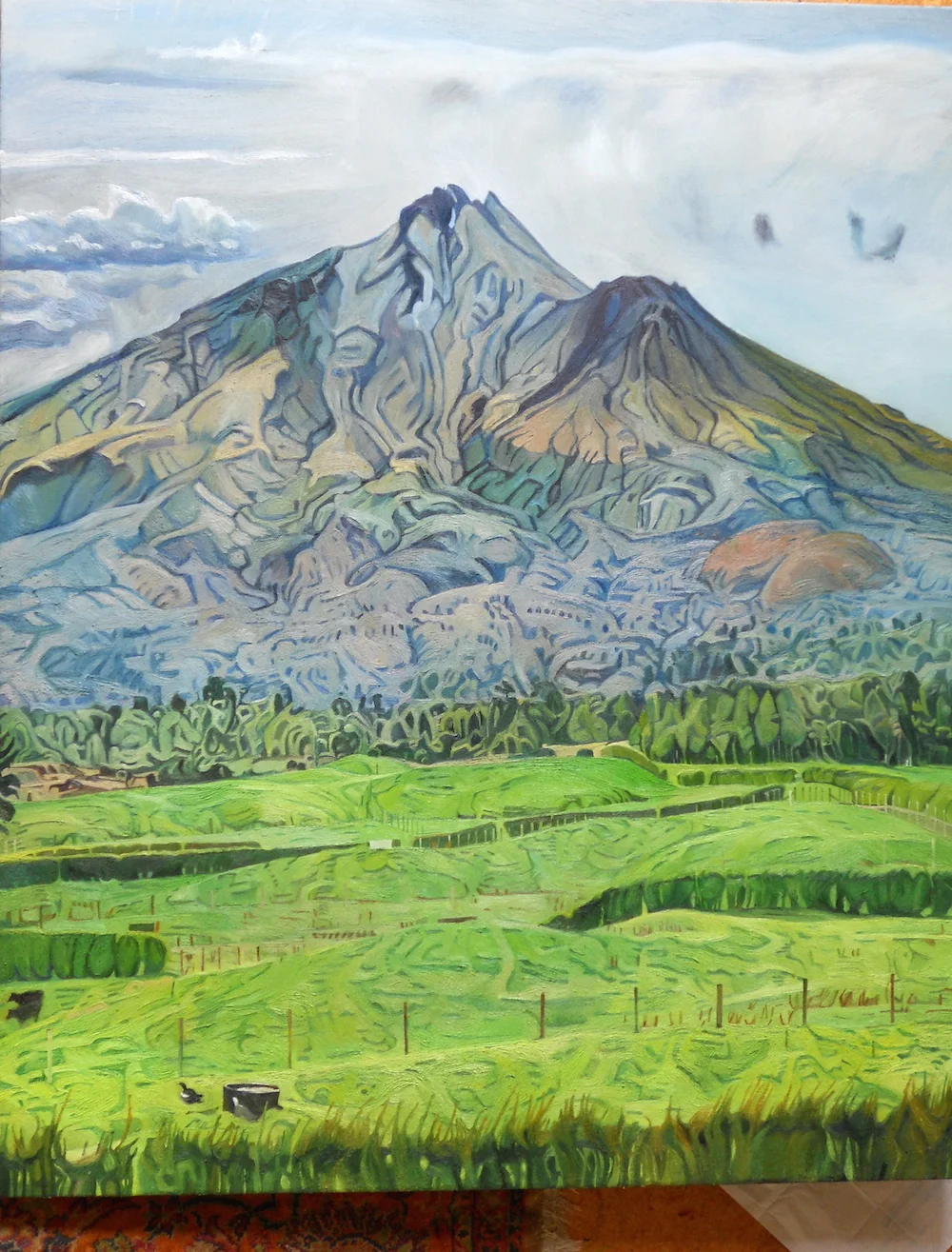 Mt Taranaki with no snow and high cloud