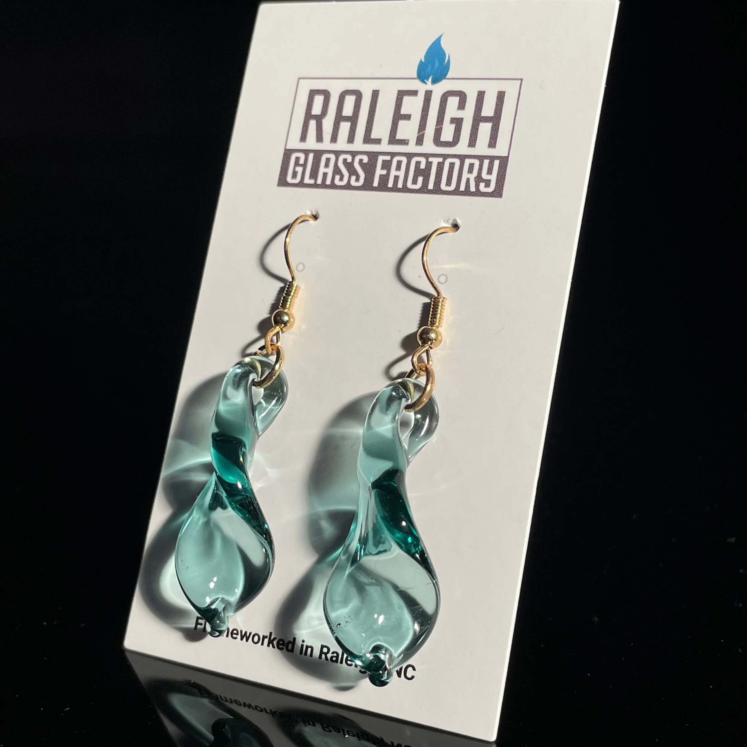 5CAB700C-DD36-48C1-A58E-BEAD99306F6C