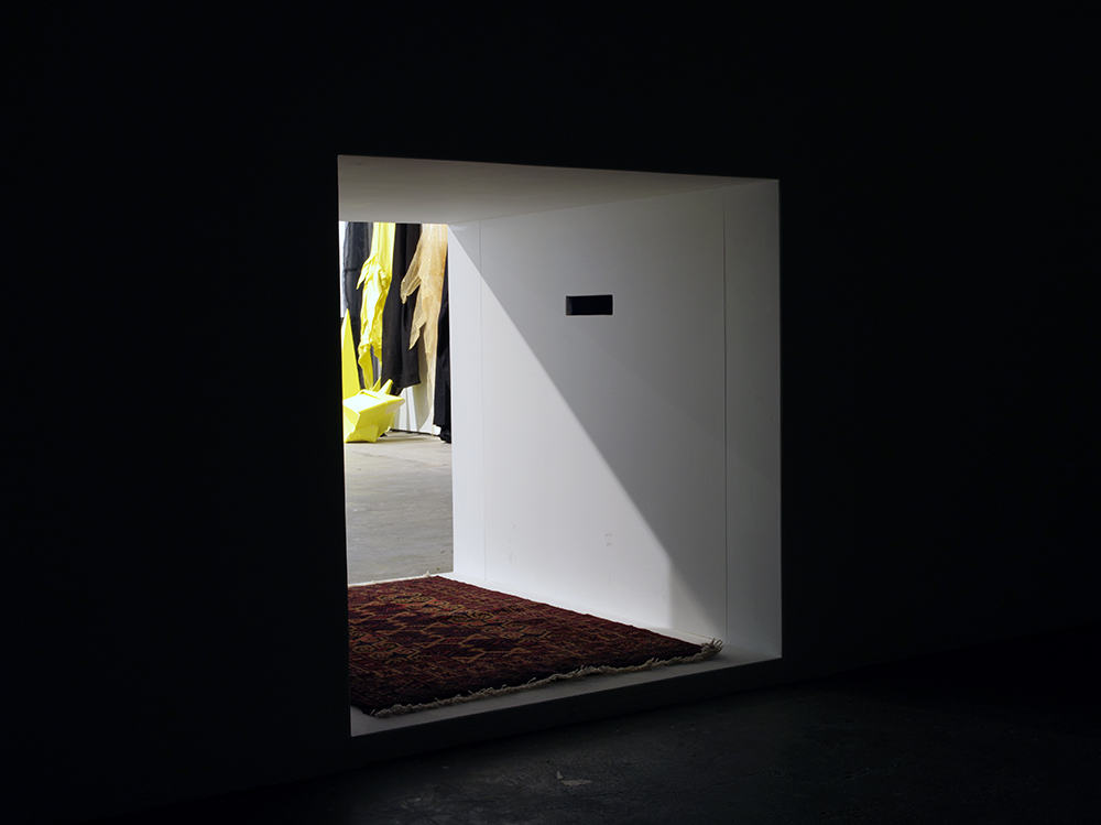 Mikala Dwyer, Drawing Down the Moon, 2012, Institute of Modern Art, Brisbane