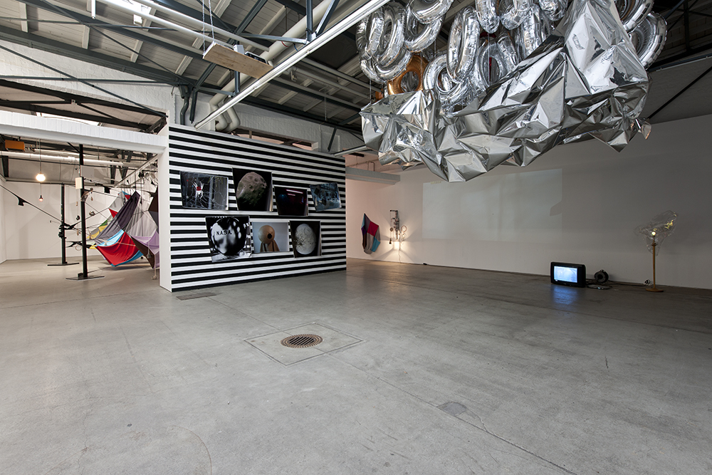 Mikala Dwyer, Square Cloud Compound, 2010, Hamish Morrison Galerie, Berlin