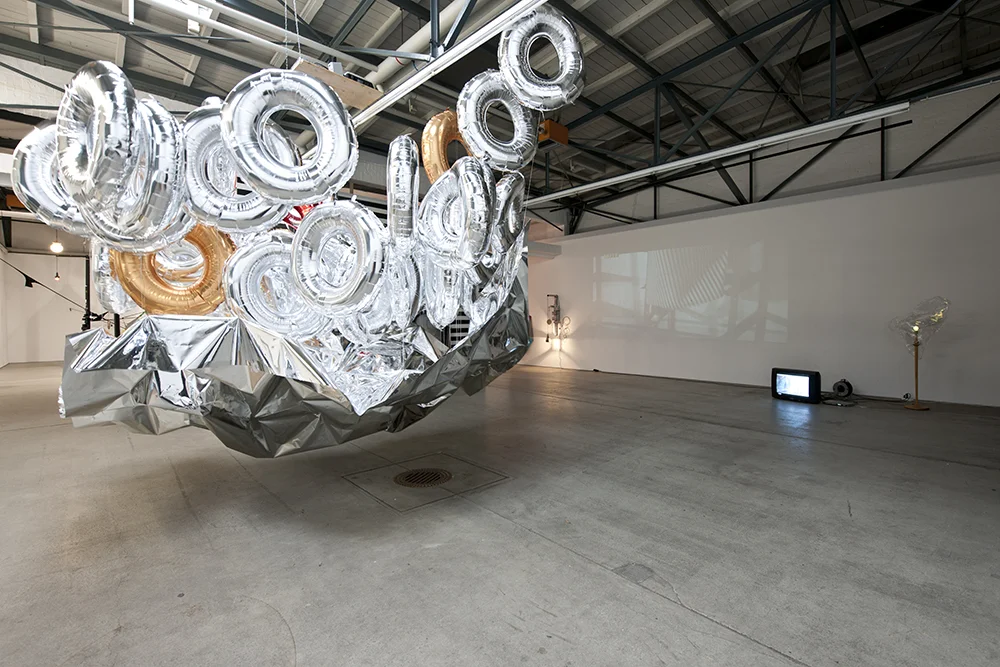 Mikala Dwyer, Square Cloud Compound, 2010, Hamish Morrison Galerie, Berlin