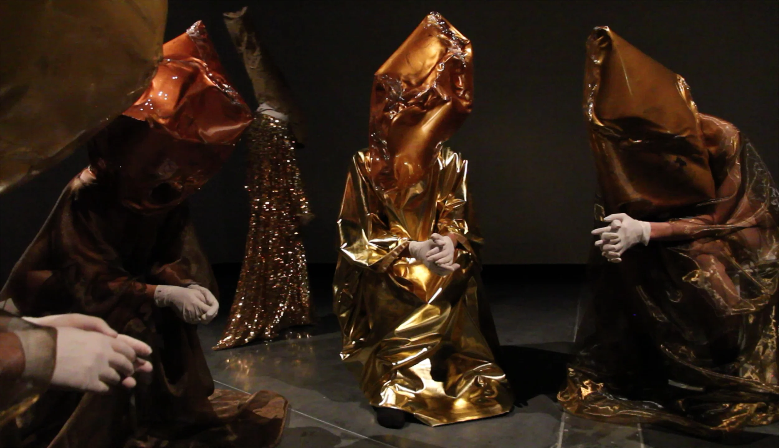 Mikala Dwyer, Goldene Bend'er, 2013, Australian Centre for Contemporary Art, Melbourne