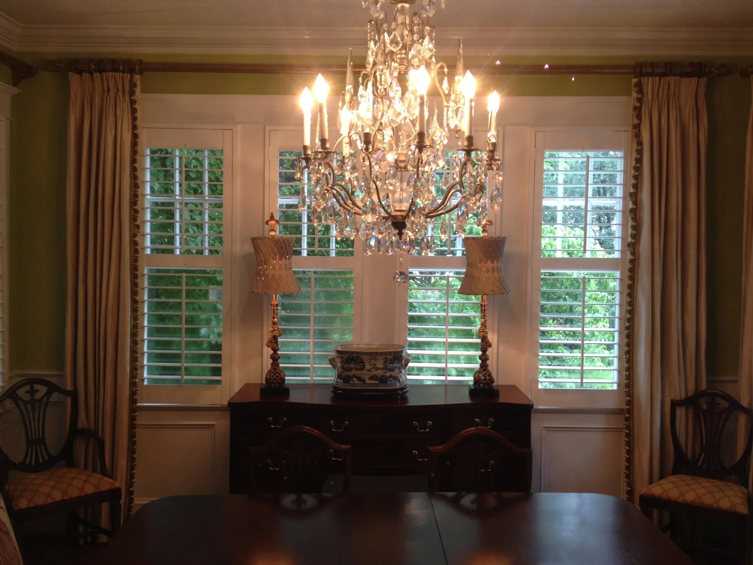 Dining Room with single panels and fabric panels.JPG