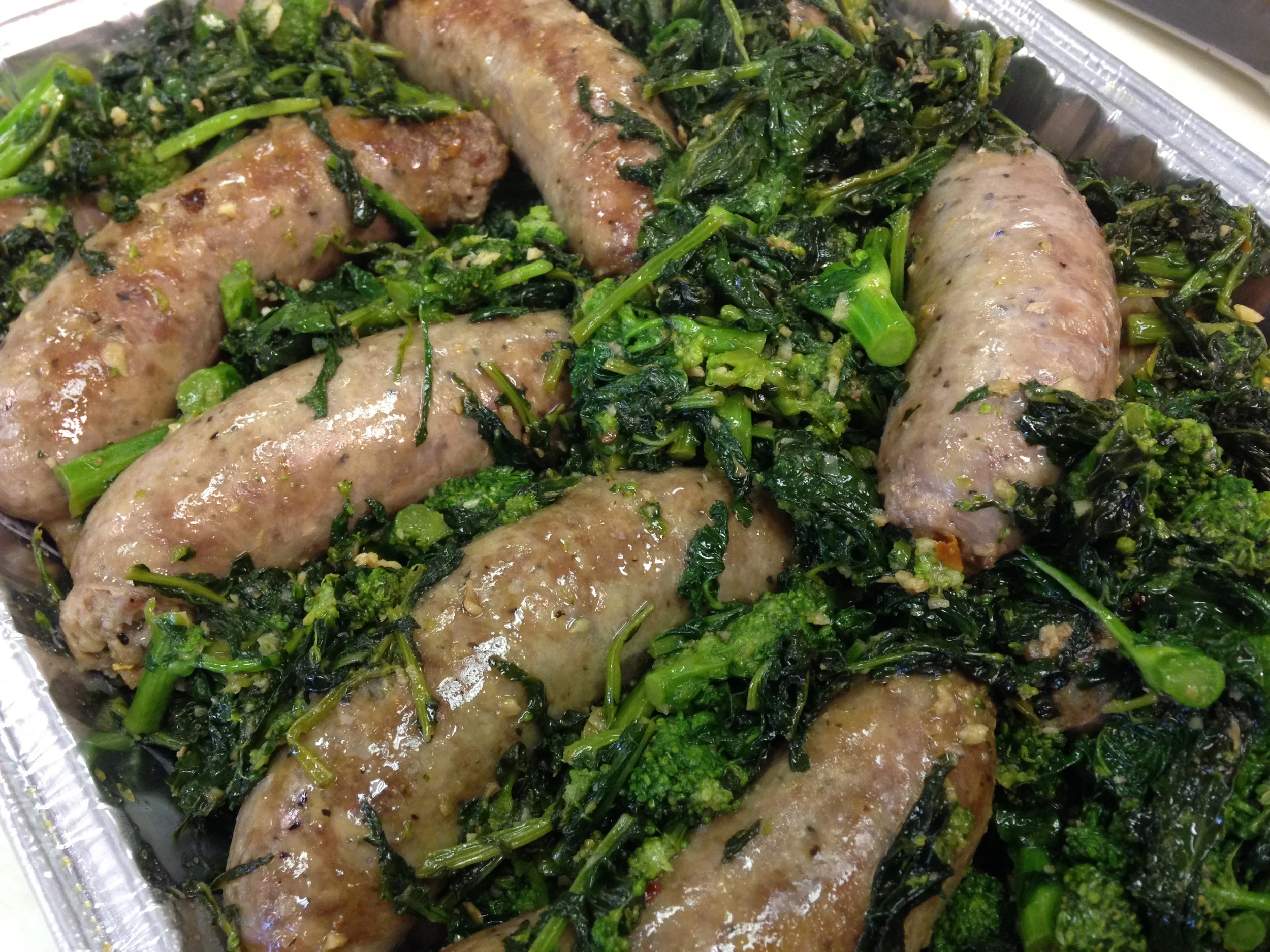 Salsiccia con Broccoli Rabe