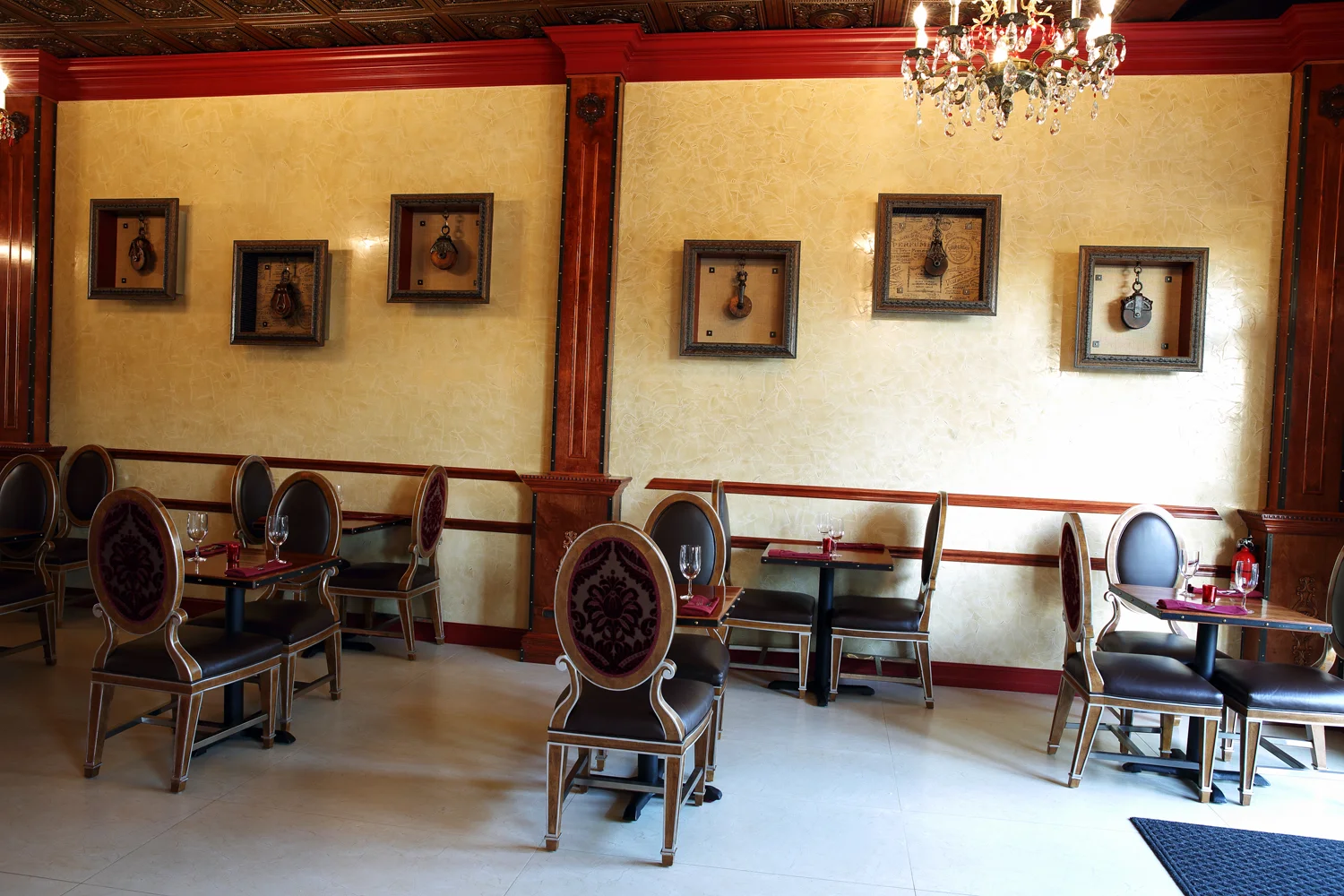 Angry Moon Cafe - Wine Bar, Restaurant